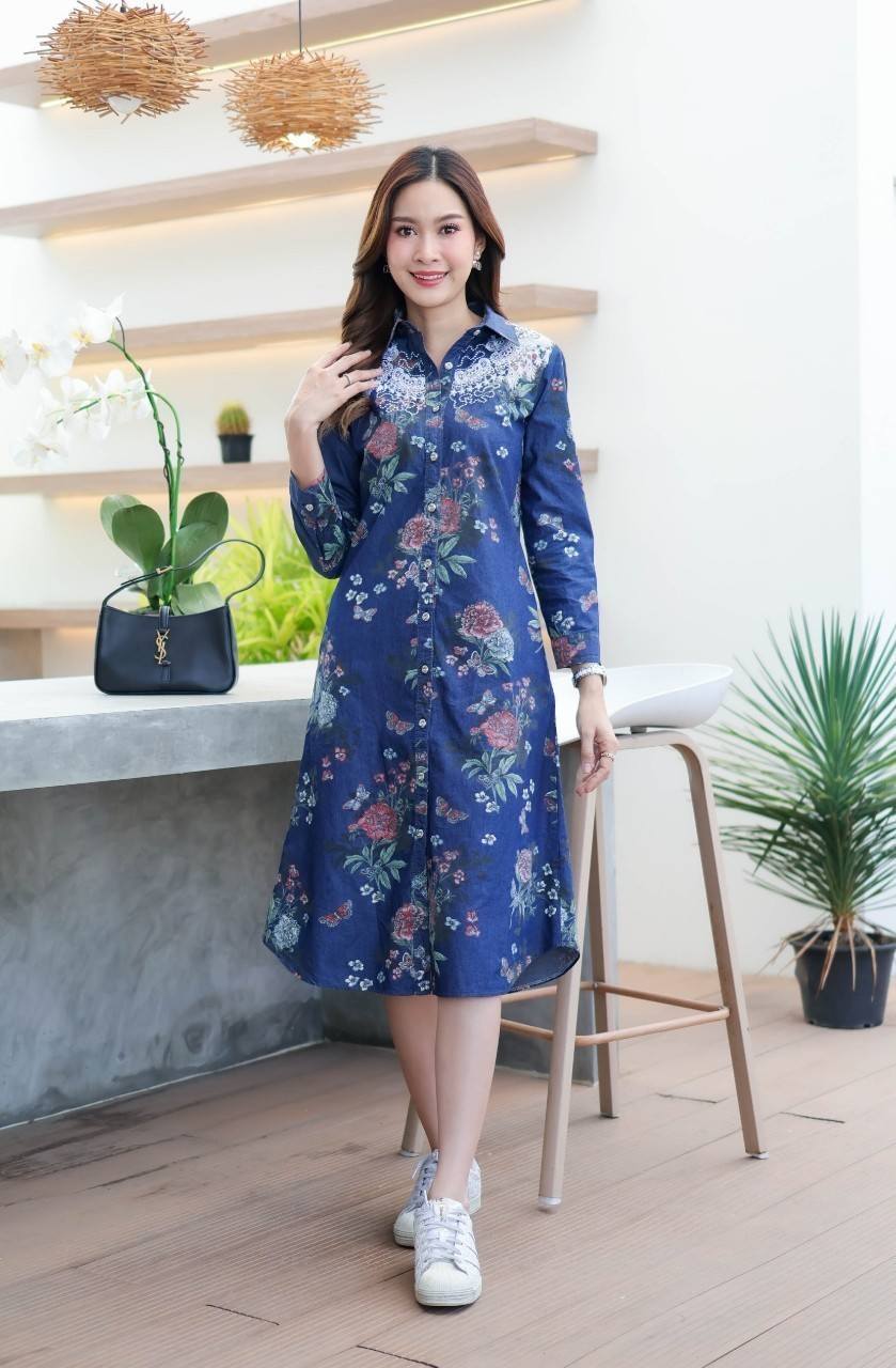 ชุดยีนส์ #8837 เดรสยีนส์พิมพ์ลายดอกไม้แต่งงานฉลุสวยหรูทั้งด้านหน้าและหลัง ผ้ายีนส์แท้เนื้อนิ่ม ใส่สบาย แบบสวยใส่ได้หลายโอกาส