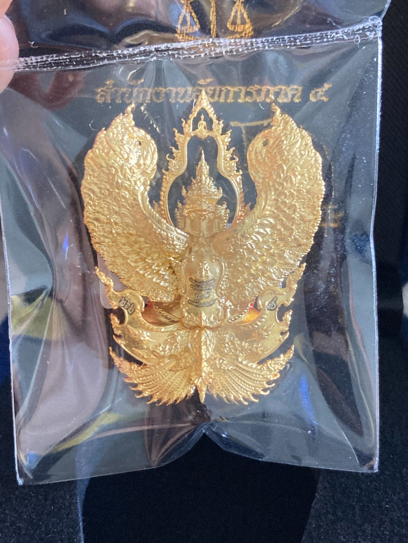 ครุฑทองคำ (พิมพ์เล็ก No.34) 1 ใน 38 องค์ พญาครุฑเทวราชมหาบารมี ๔ ทิศ หลวงพ่อวราห์ วัดโพธิ์ทอง