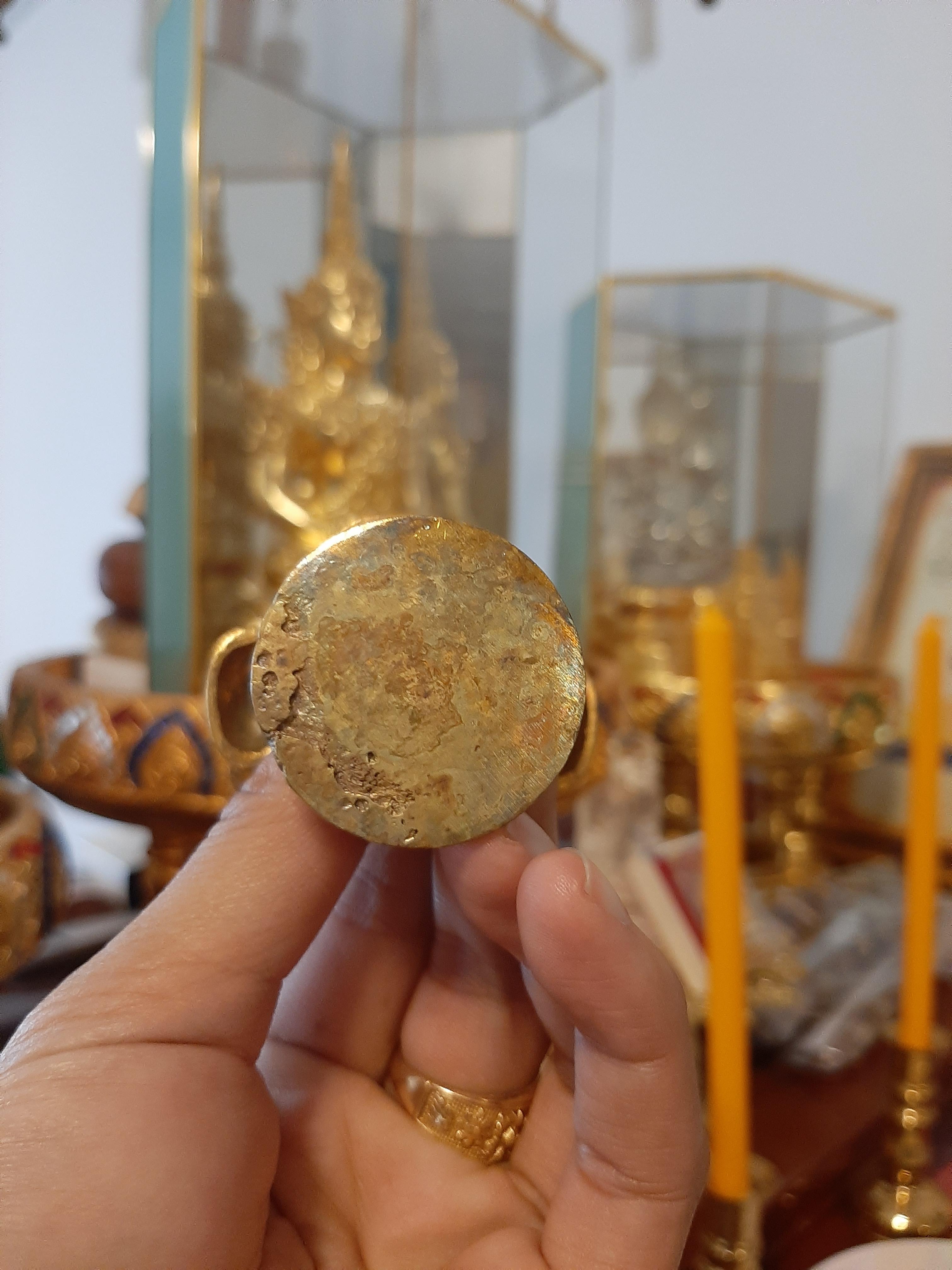 ชื่อพระกริ่งนเรศวรสะท้านไตรภพ เนื้อทองระฆัง เสกหลายวาระ ลพ.เล็ก อุโบสถวัดท่าขนุน