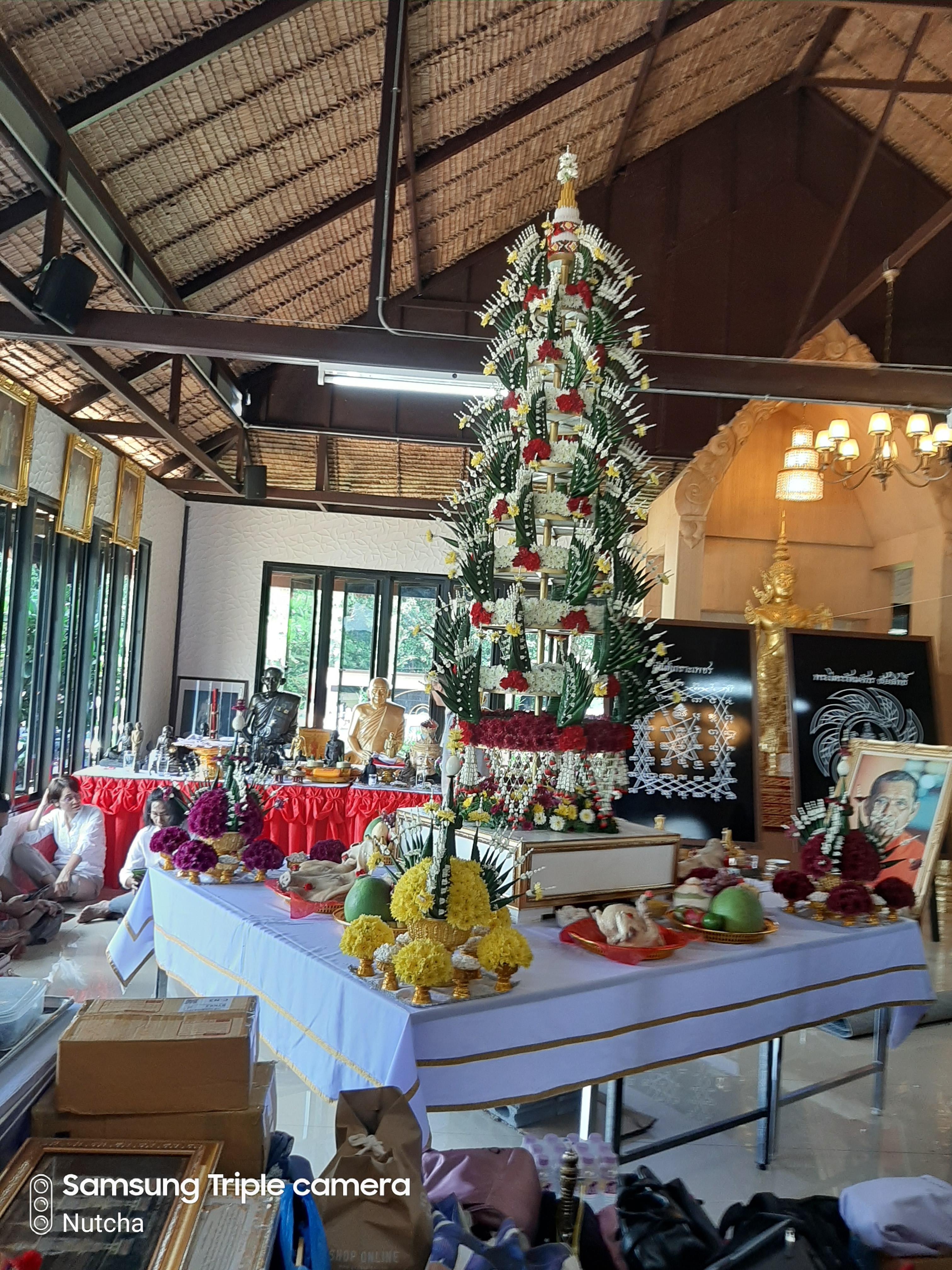 ผ้ายันต์ 2 หน้า (ไตรรัตนจักรชัยสิทธิ์ หลังเกราะเพชร) ที่ระลึกงานพิธีเป่ายันต์ 4 ยันต์ ลพ.เอก