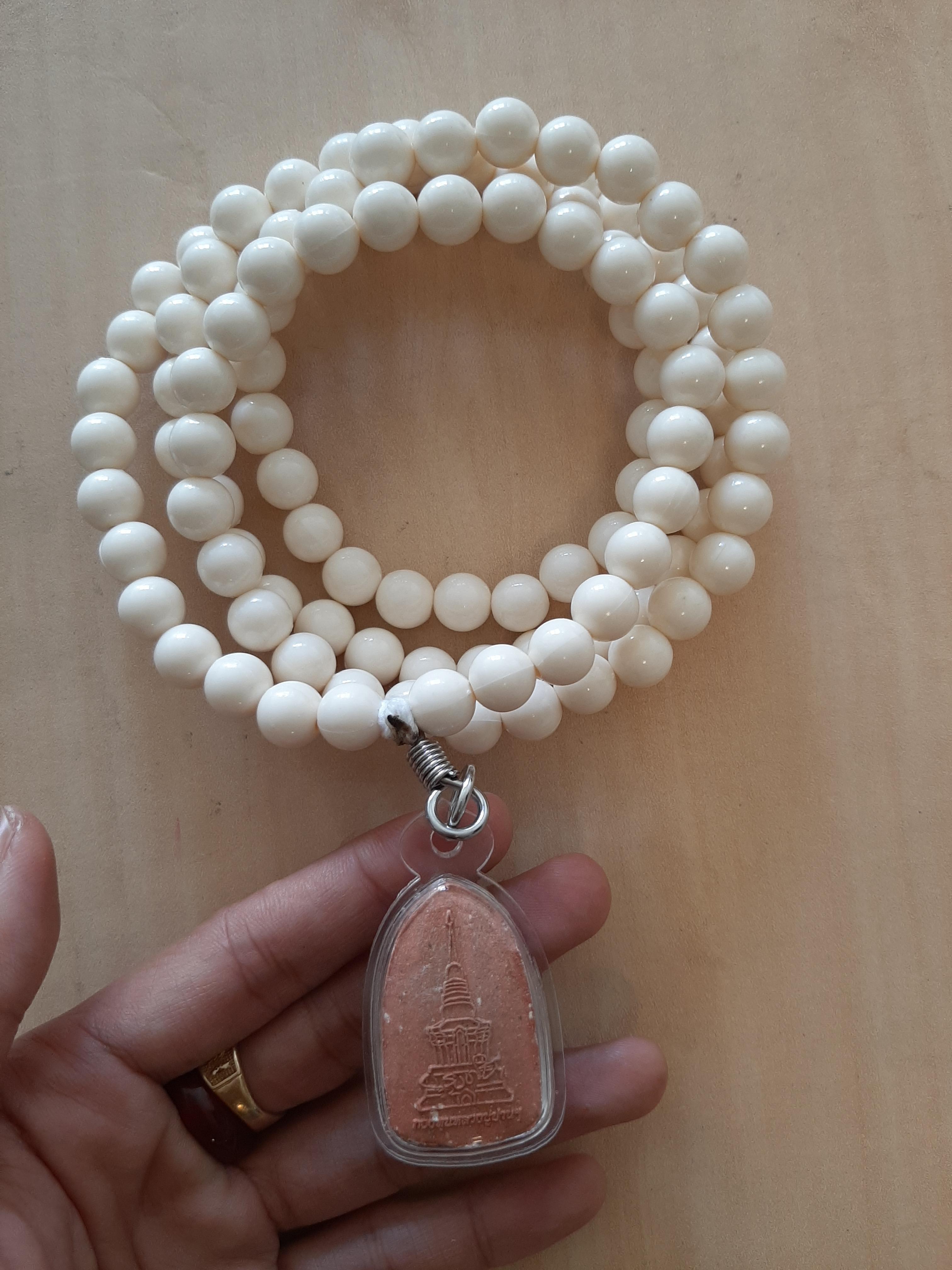 พระผงหลวงตาม้า พร้อมสร้อยประคำสีมุข ลต.ม้า สร้างโดยกองทุนหลวงปู่ปาน ปี 63