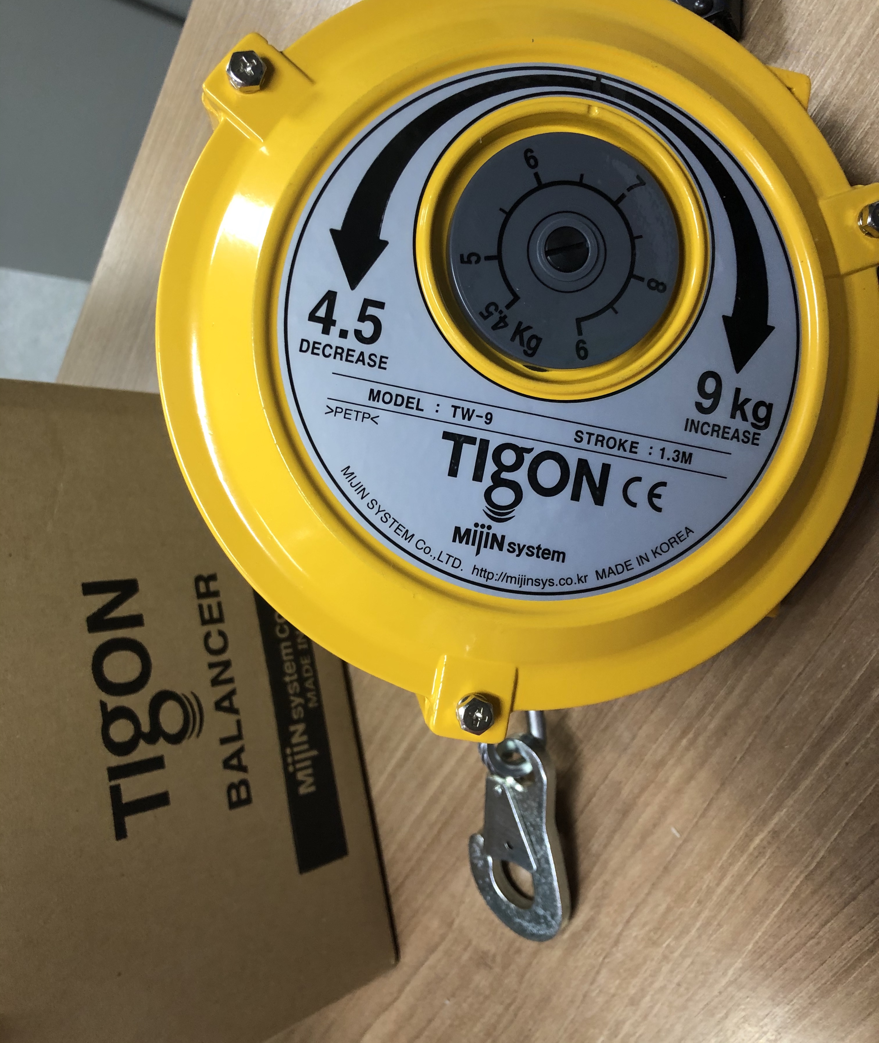 Tigon ไทกอน รุ่น TW-9 สปริงบาลานเซอร์ รอกสปริง 4.5-9.0 kg. Spring Balancer