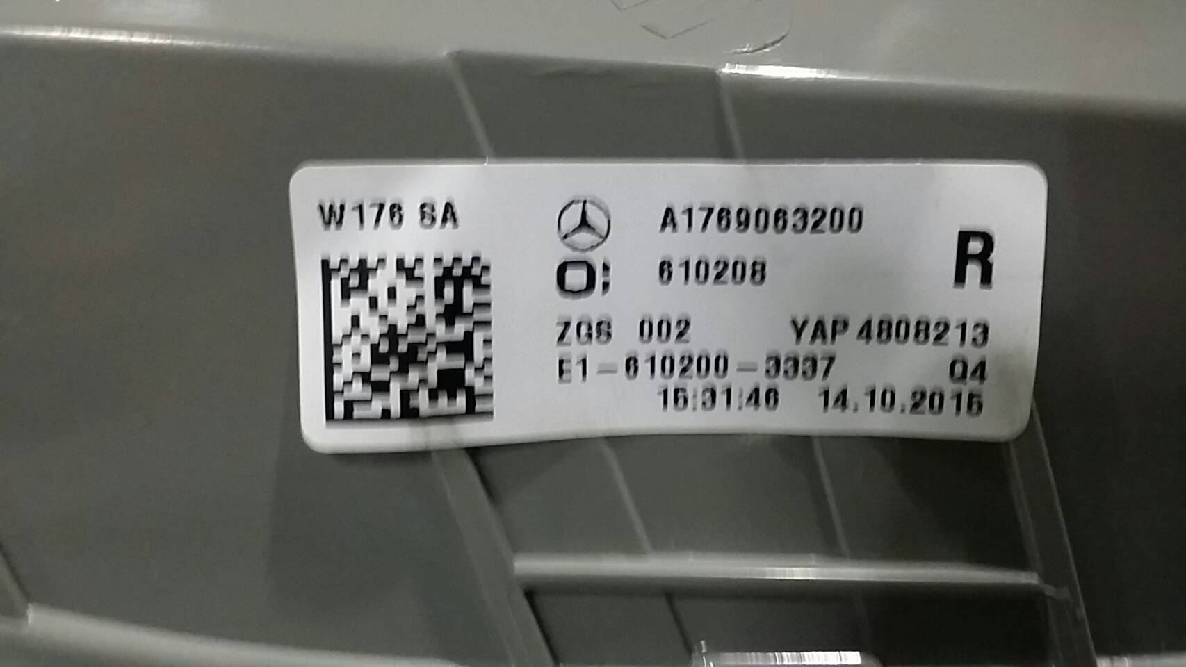 ไฟท้าย Benz W176