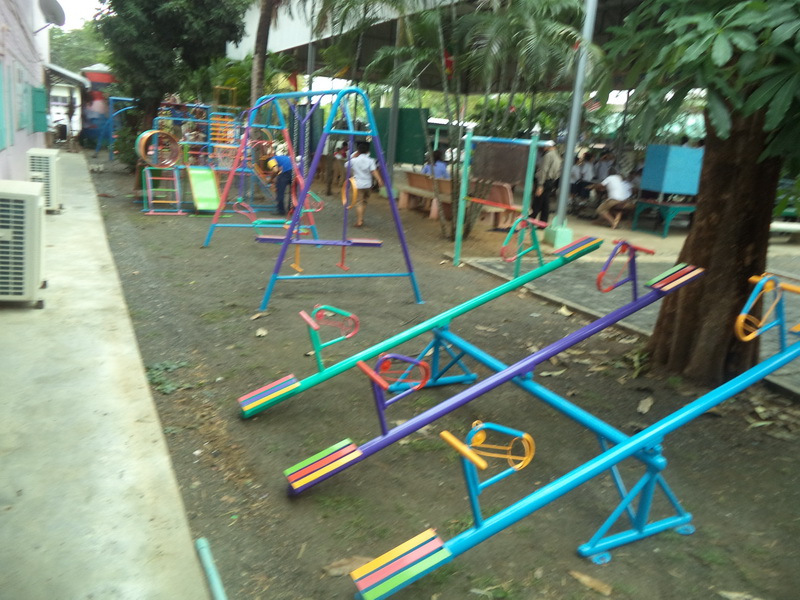 รหัส PG ผลงานติดตั้ง (โรงเรียนบ้านรางจิก ต.หนองขาว อ.ท่าม่วง จ.กาญจนบุรี) เครื่องออกกำลังกายเด็ก