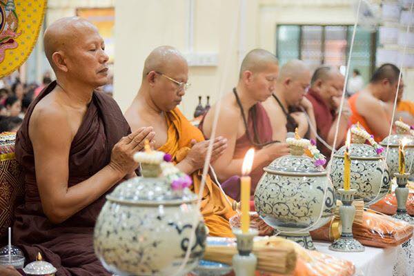 พระสมเด็จแหวกม่านโรยผงพระกริ่งจินดามณีมนต์พระกาฬ ลพ.เล็กเททอง เข้าพุทธาภิเษกวัดท่าขนุน