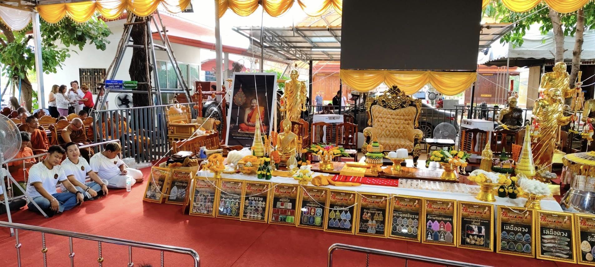 ยกลัง พระผงสมเด็จ 9 ชั้น รุ่น หนุนดวง ลป.หนุน ลป.ศิลา พอจ.สุริยันต์ พอจ.ต้อม พุทธาภิเษก