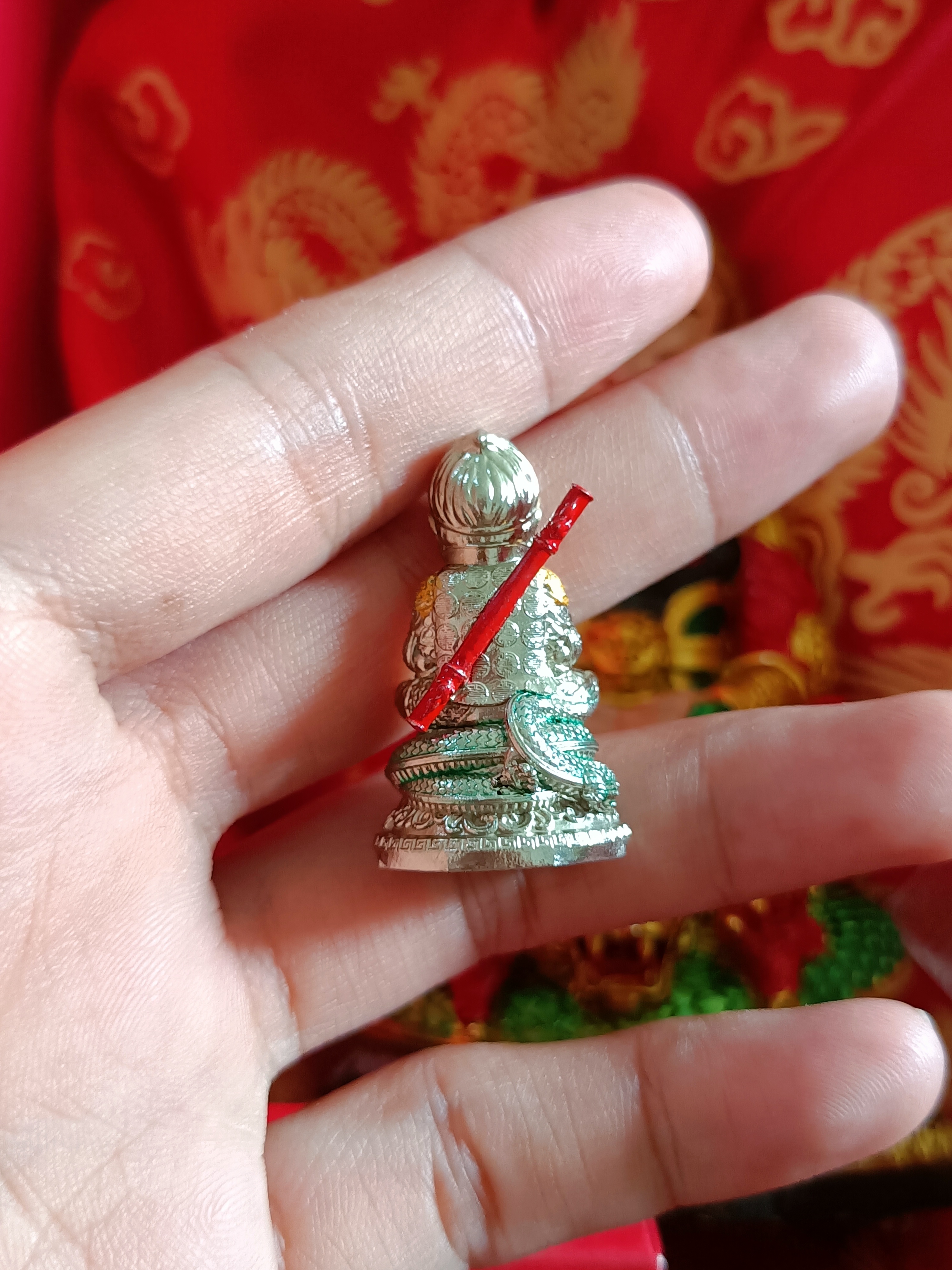 ฉีเทียนน้อย รุ่น 2 เลข 64 เข้าพิธีเสกแบบจีน วัดถ้ำเขาชะอางค์