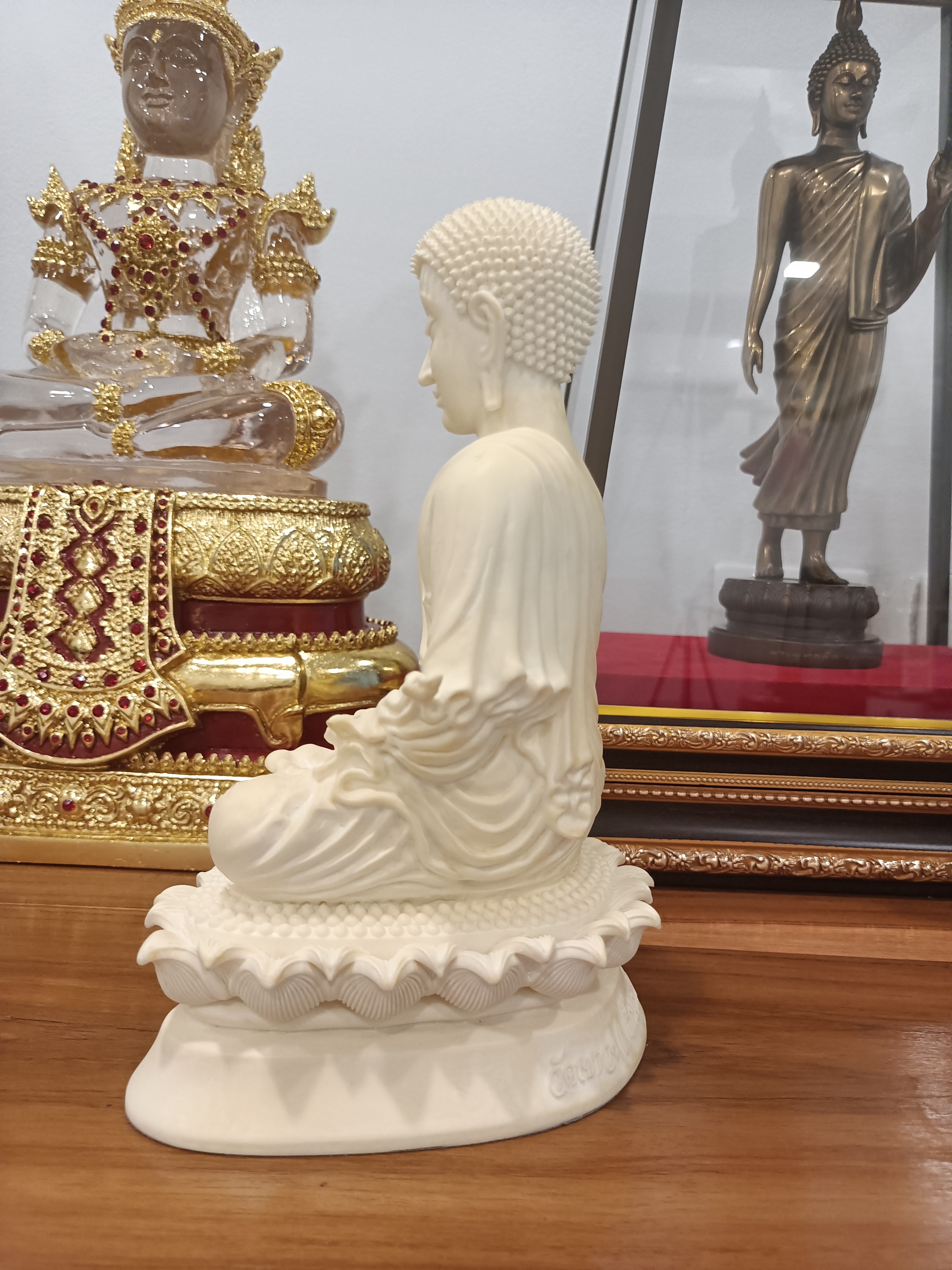 พระบูชาปัจเจกพุทธเจ้า 5 นิ้วเนื้อเรซิ่น รุ่น ปาฏิหารย์ วัดเขาวง ปี 56 สุดยอดพิธีการ