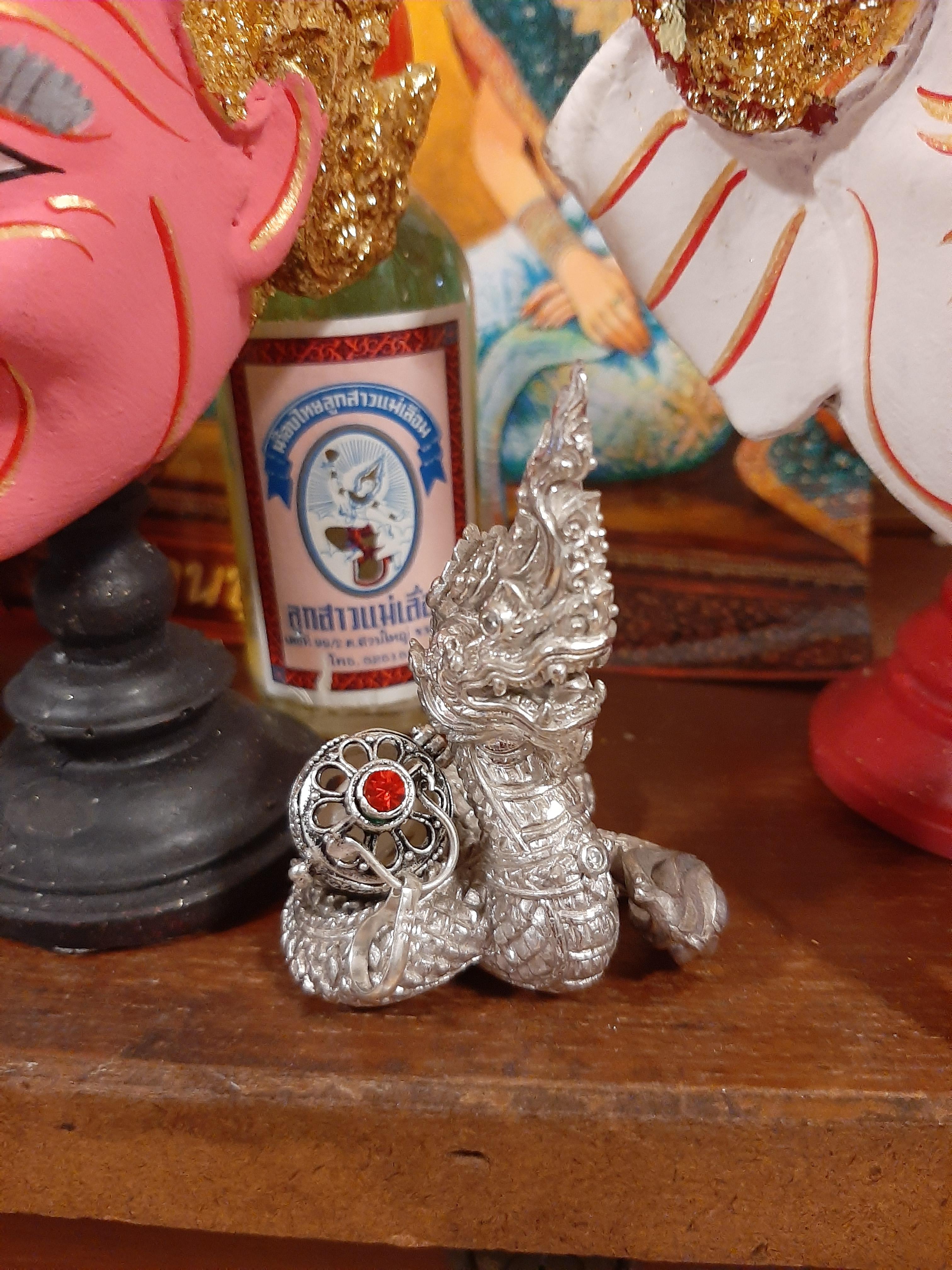 ปฐวีธาตุ โค๊ตดีบุก (มีพญานาครักษา1 องค์) พร้อมกระเช้าเงินแท้จากบาหลี ลพ.เล็กร่วมเสก วัดพุทธพรหมยาน