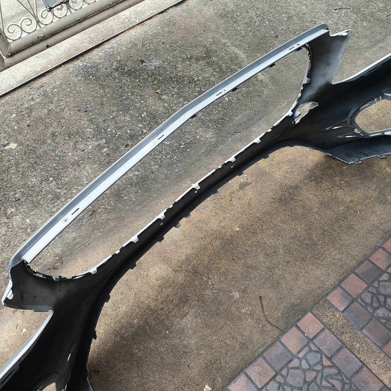 กันชนหน้า Benz มือสอง A2138852600 ขายตามสภาพ