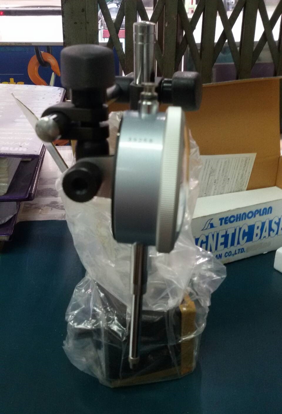 Technoplan ขาตั้งแม่เหล็ก ใส่เกจ์ตั้งศูนย์ ญี่ปุ่น รุ่น CMB-B type Magnetic Bases for Dial Gauge