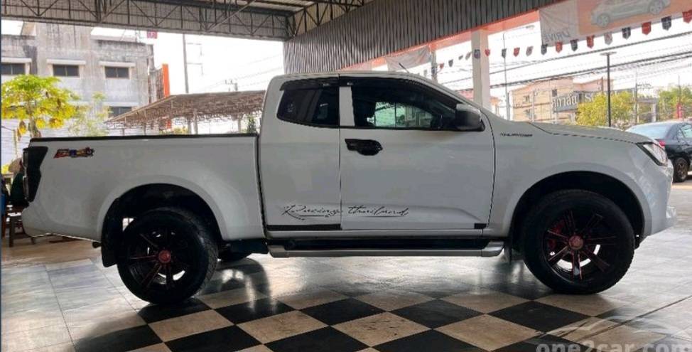 กันชนหน้า ISUZU DMAX D-MAX อีซูซุ ดีแม็กซ์ ปี 2021 ขายตามสภาพครับ