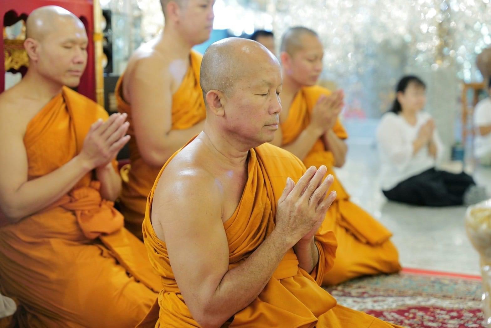 สมเด็จองค์ปฐมปางพระนิพพาน วัดท่าซุง ปี 67 (เลี่ยมกันน้ำ)