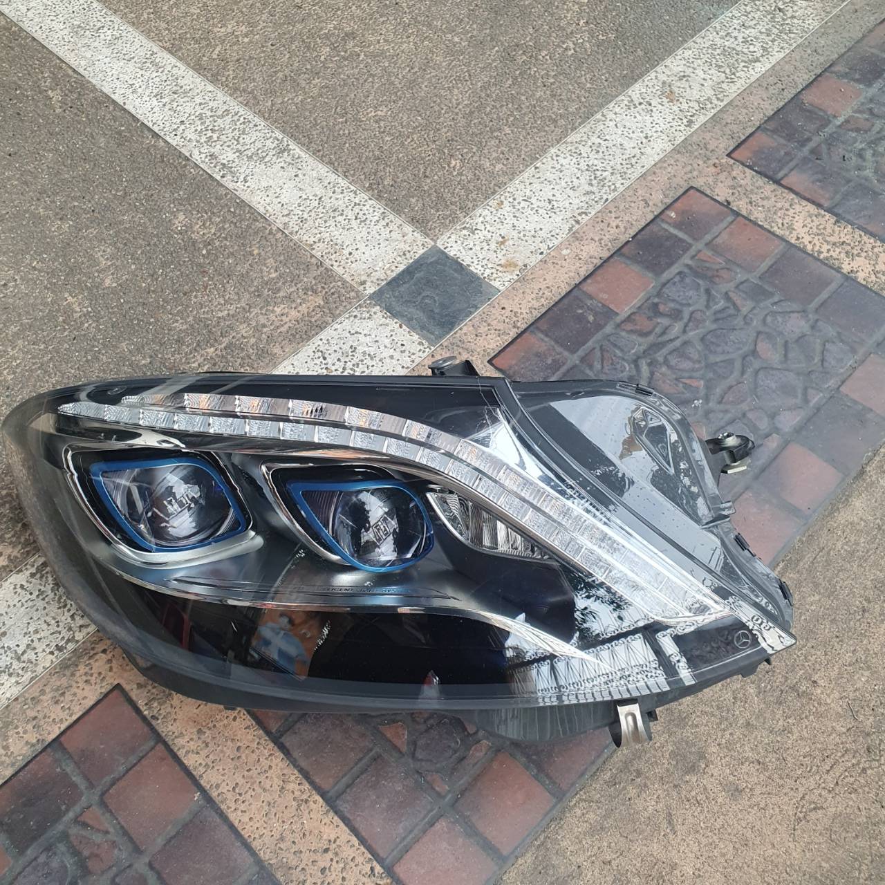 ไฟหน้าขวา W222 (A222 906 48 04) มือสอง ของแท้