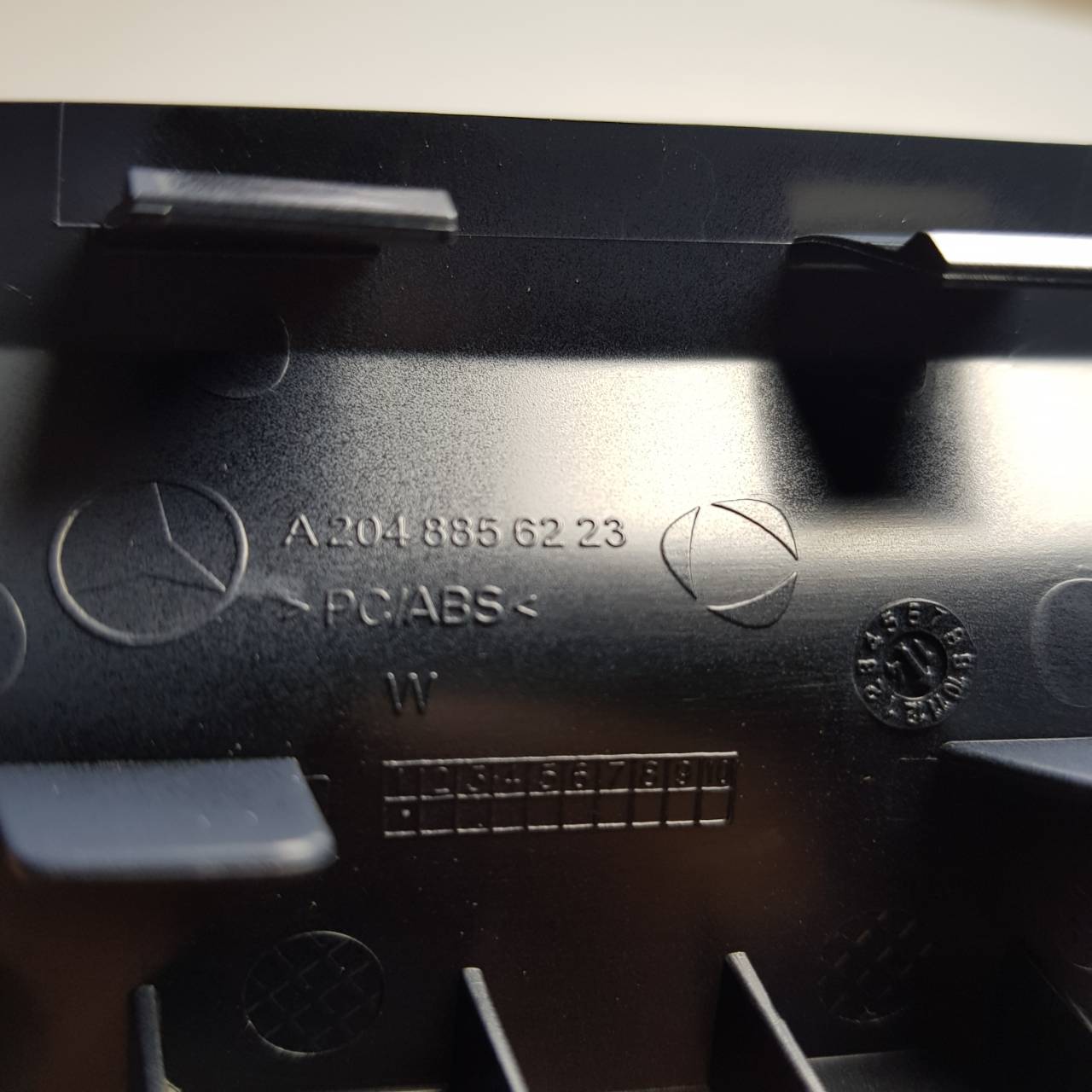 อะไหล่ Benz A2048856223 COVER TOWING EYE (มือสอง)