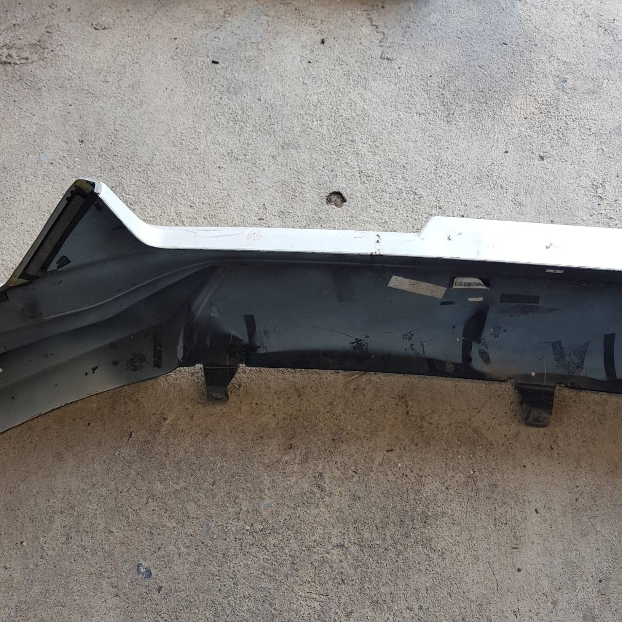 สเกิร์ตกันชนหน้า Isuzu D-Max Hi-Lander X-series ปี 2018(มือสอง)