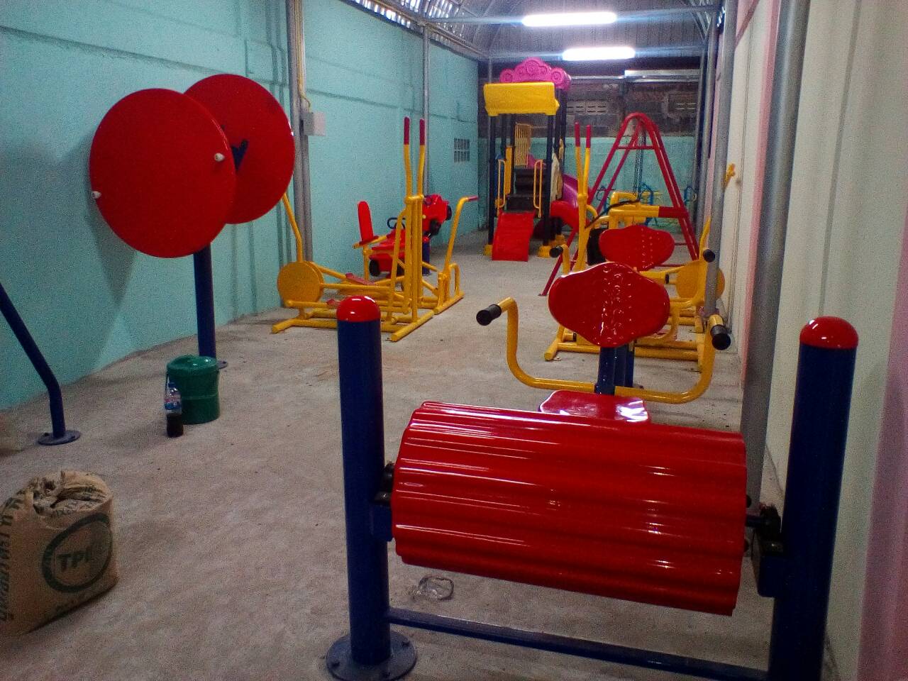 เครื่องออกกำลังกายกลางแจ้งประชาชื่น