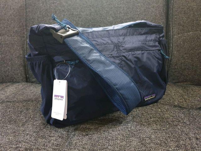 กระเป๋าสะพายข้าง Patagonia Lightweight Travel Courier ความจุ 15 ลิตร ของใหม่ ของแท้ พร้อมส่งจากไทย