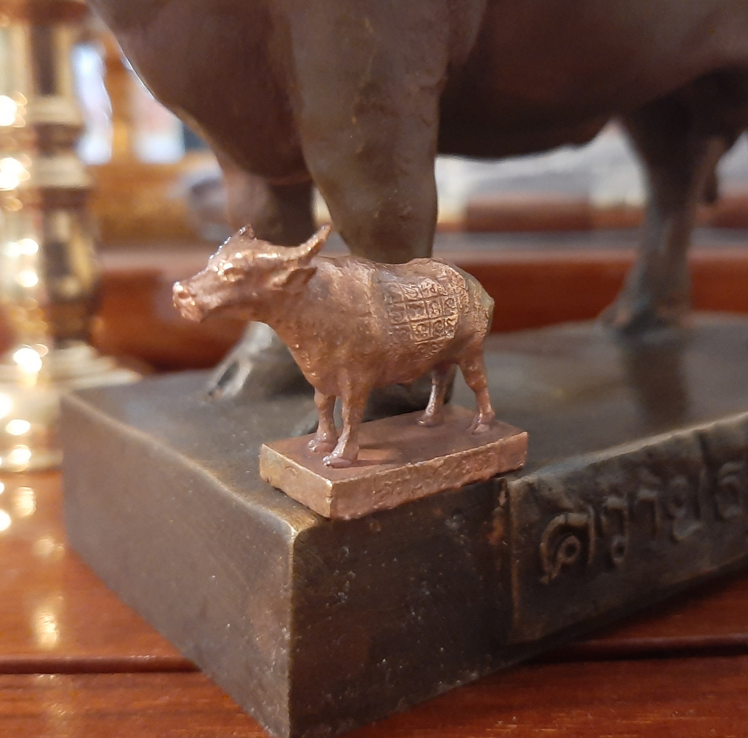 ควายธนูเผือก (ภาพแทน แต่ละองค์จะตามกันไป) วัดห้วยน้ำขาว ลพ.เล็กร่วมเสก