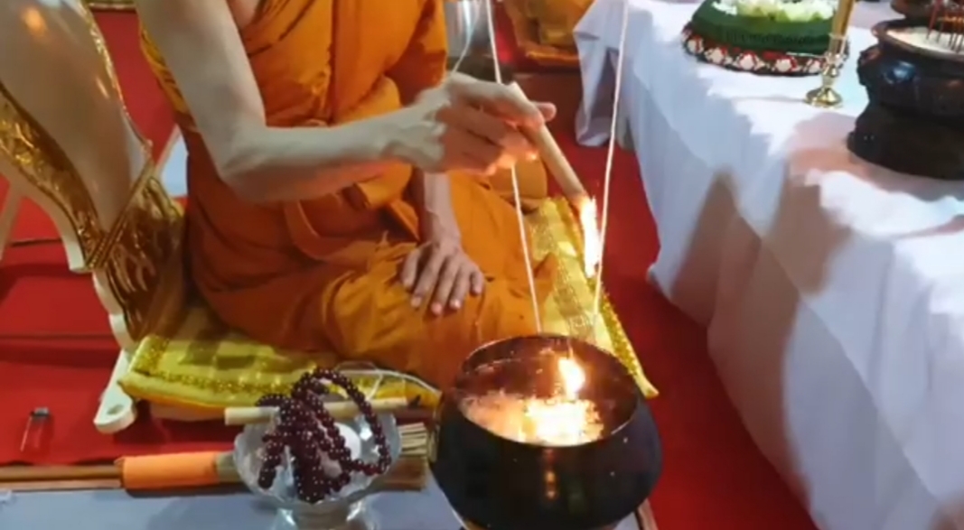 พระสมเด็จพลิกชีวิตเนื้อทองเหลืองชุบทองเร่งลาภ วัดท่าขนุน ปี 63