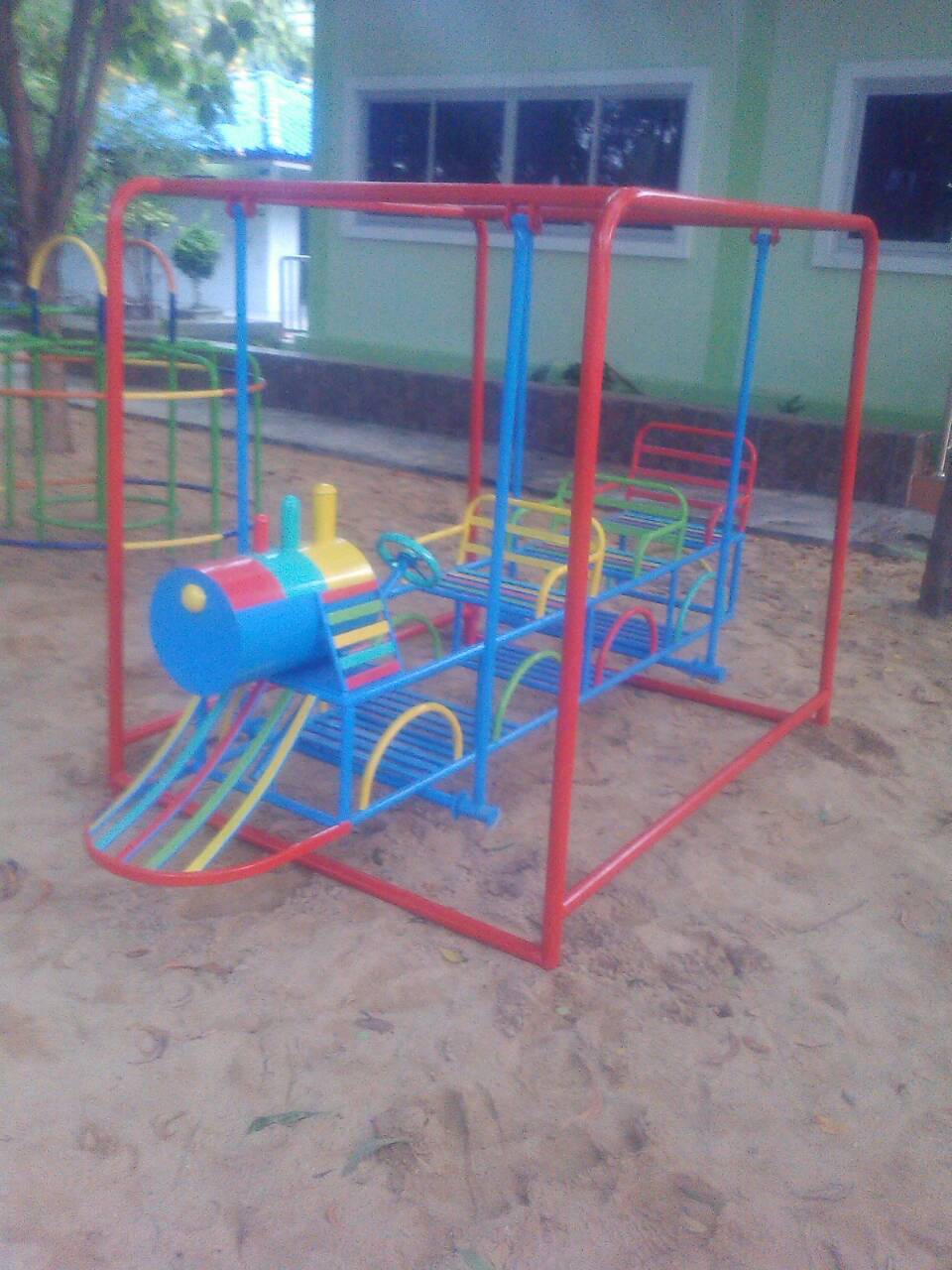 รหัส PG ผลงานติดตั้ง (ร.ร.วัดท้องคุ้ง) เครื่องออกกำลังกายเด็ก