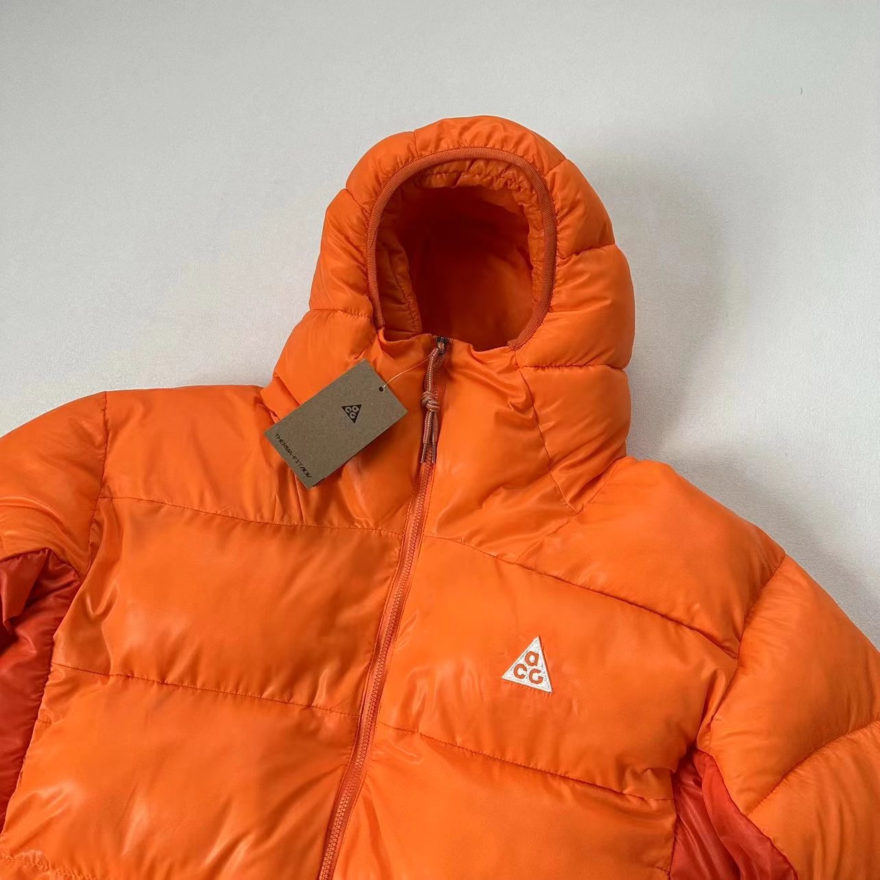เสื้อกันหนาว Nike ACG Therma-FIT ADV Primaloft Jacket - Orange ของใหม่ ของแท้ พร้อมส่งจากไทย