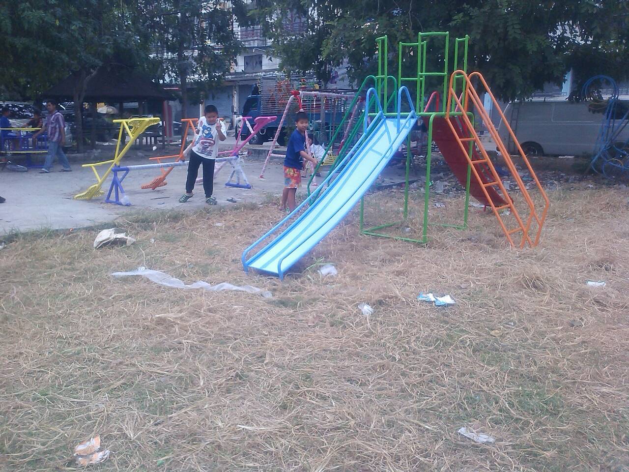 รหัส PG ผลงานติดตั้ง (หมู่บ้านนครปาร์ควิลล์ จ.นนทบุรี) เครื่องเล่นสนามกลางแจ้งสำหรับเด็ก