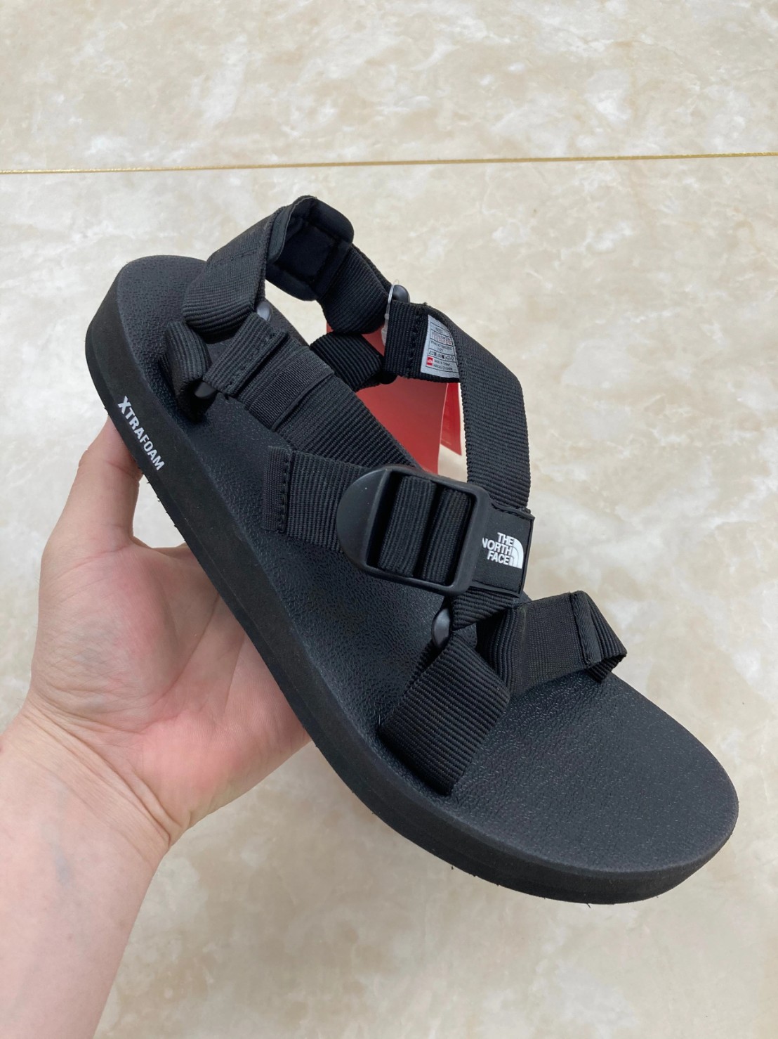 รองเท้าแตะรัดส้น The North Face Ultra Stratum - Black รองเท้า Outdoor ของแท้ พร้อมส่ง