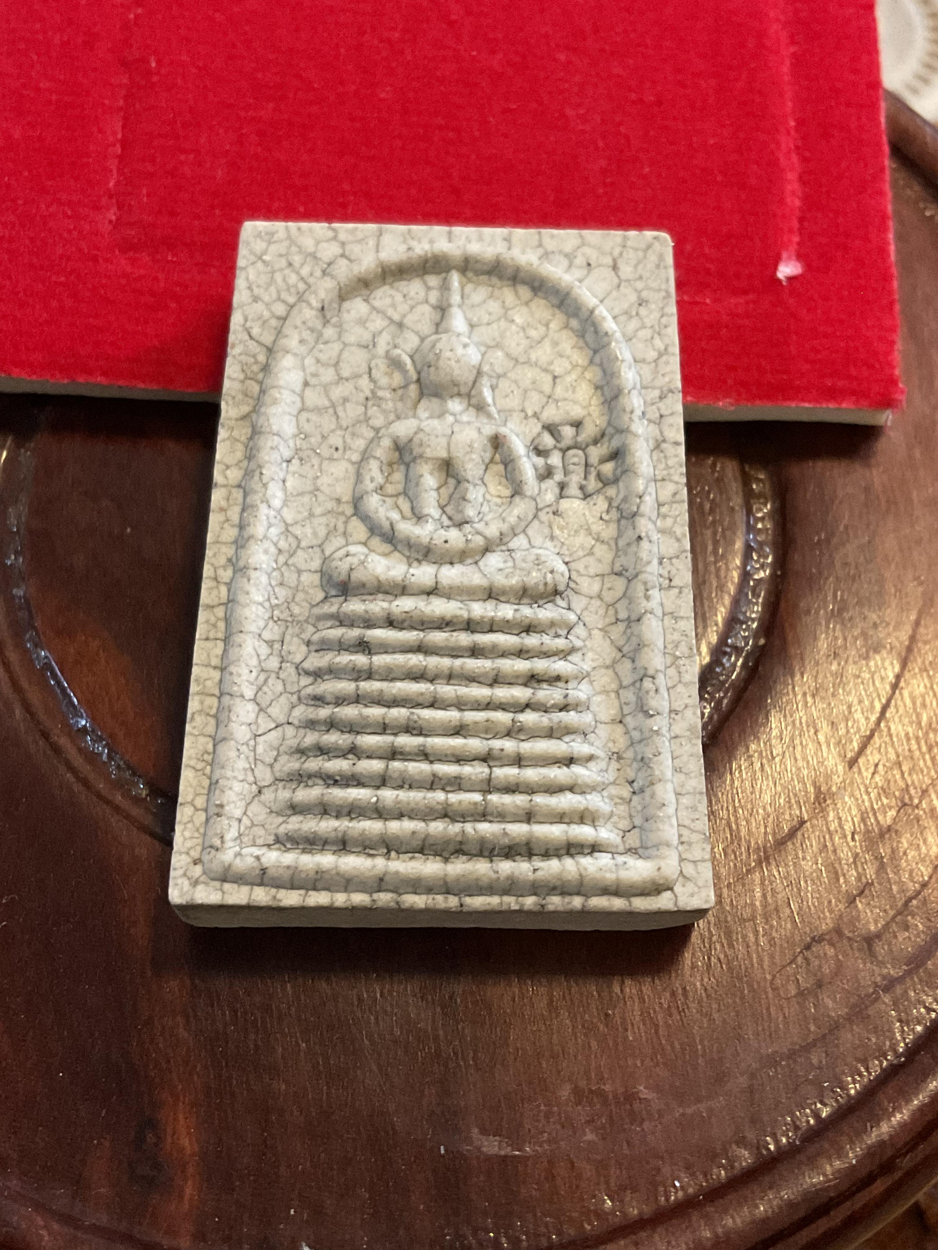 ชุด 4 องค์ พระผงสมเด็จ 9 ชั้น รุ่น หนุนดวง หลวงพ่อหนุน ลป.ศิลา พุทธาภิเษก