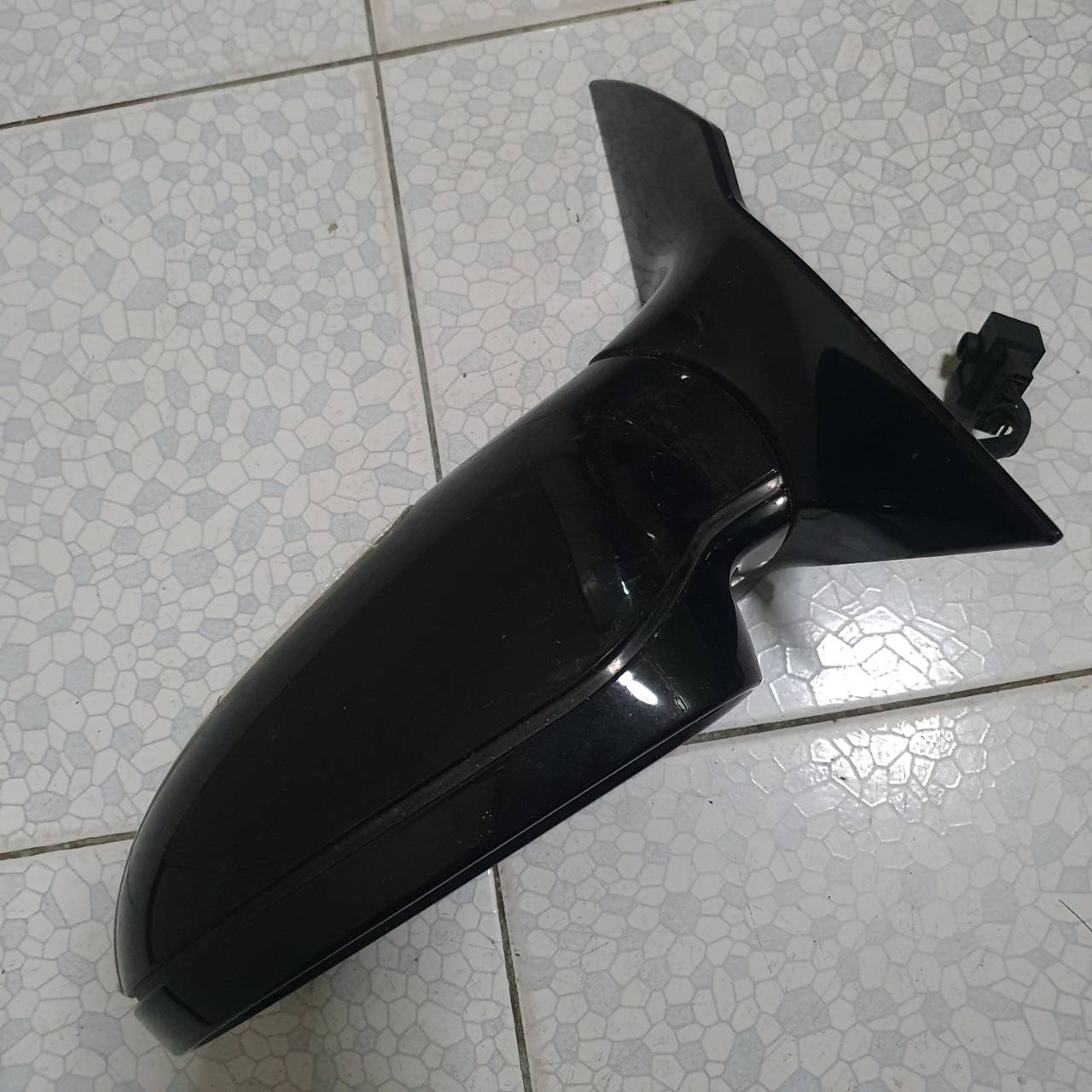 กระจกมองข้าง Benz W209 ข้างซ้าย สีดำ มือสอง เลนส์กระจกไม่แตก ไฟเลี้ยวแตก