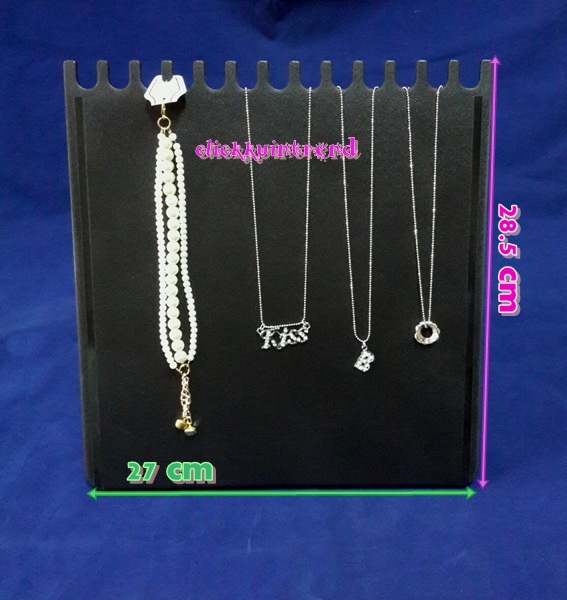 ที่แขวน/โชว์สร้อยคอ ทำจากพลาสติก สีดำ ขนาด ก*ส = 27*28.5 ซ.ม.