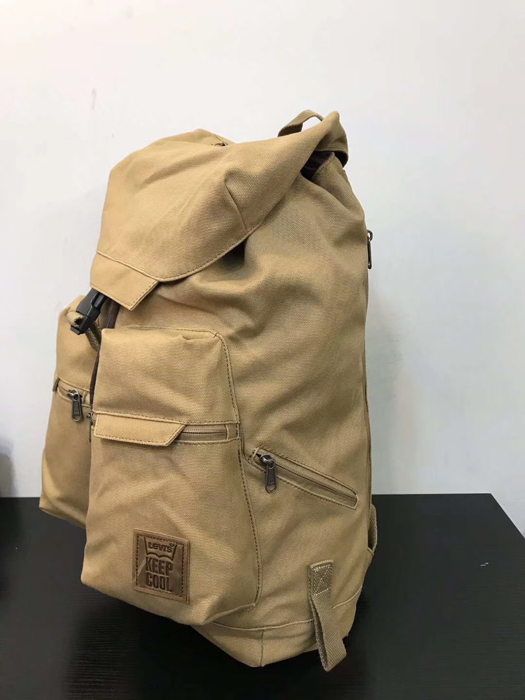 กระเป๋าเป้ Levi's Vintage Backpack ของใหม่ ของแท้ พร้อมส่งจากไทย