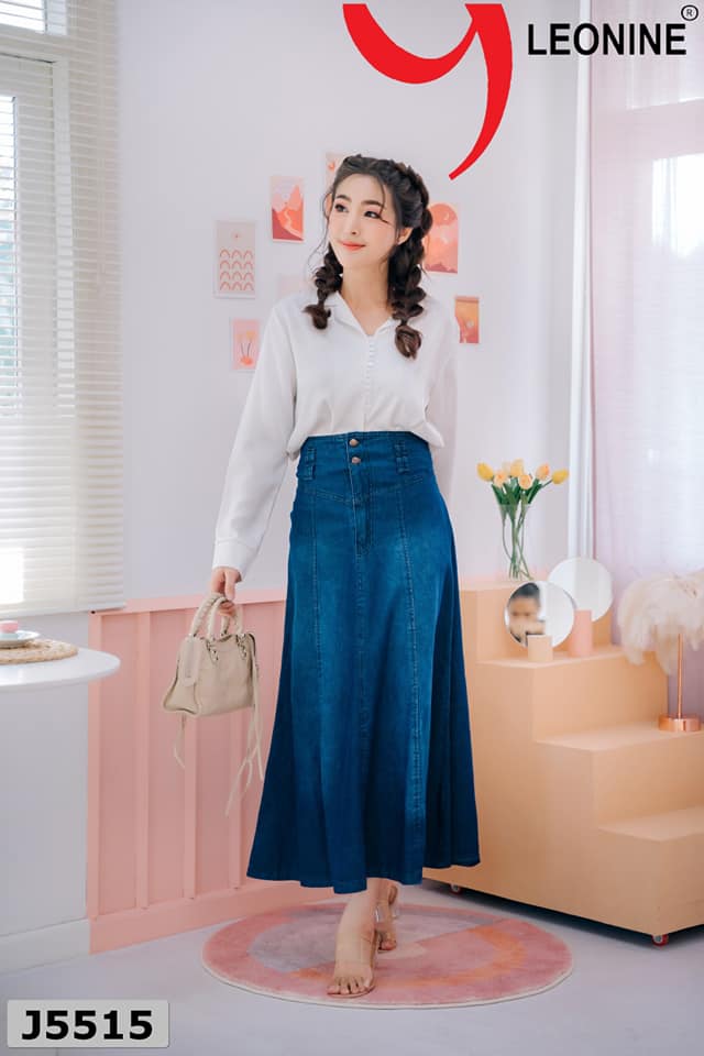 กระโปรงยีนส์ยาว Free Size สียีนส์เข้ม สม็อคหลัง เอวสูง J5515