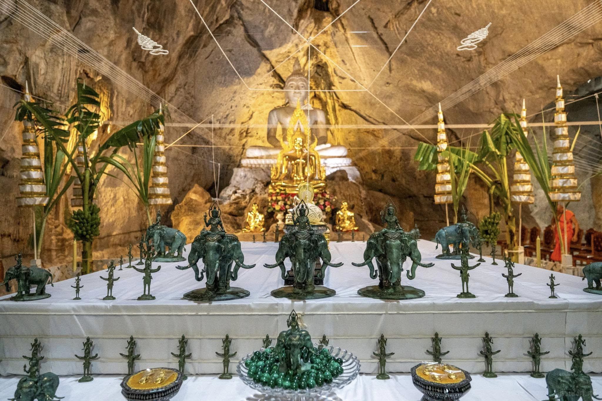 ไม้เท้าพระคุณหลวงตา วัชรชัย วัดเขาวง (ถ้ำนารายณ์)