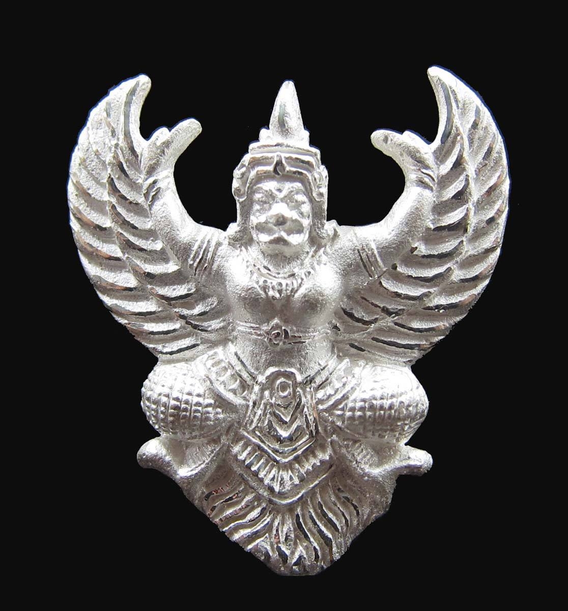 ครุฑเนื้อเงิน (ด้านหลัง ร.๕) ปี 37 รุ่น โคตรรวย อ.วราห์