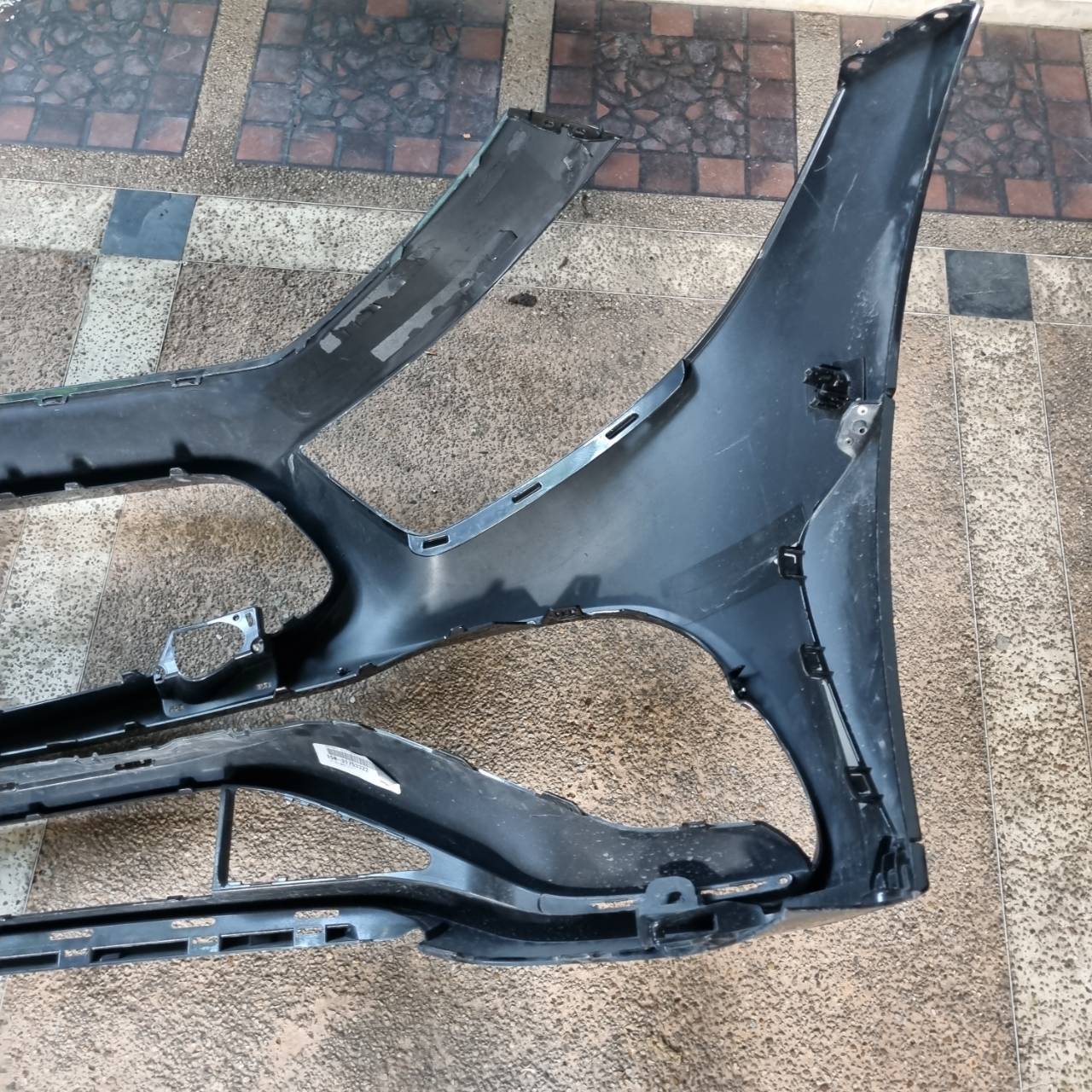 กันชนหน้า Mercedes Benz CLS A 257 885 88 03 ขายตามสภาพครับ