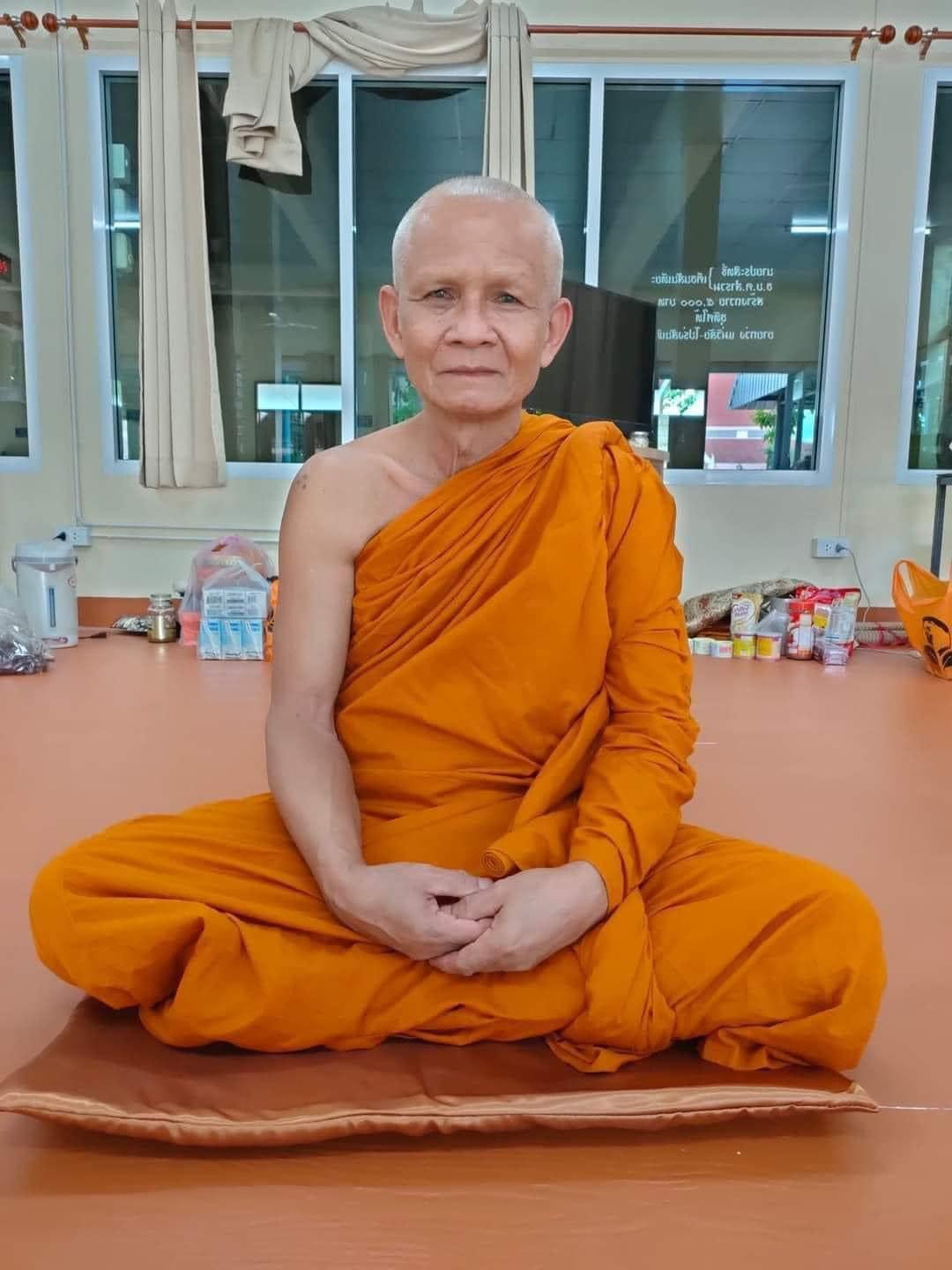 สมเด็จทรงไก่ ลพ.เงิน ลป.คีบ ลพ.หนุน ลป.ศิลา พอจ.ต้อม ลพ.สุริยันต์ พุทธาภิเษก วัดโพธิ์ศรีสะอาด 6 ก.ค. 67