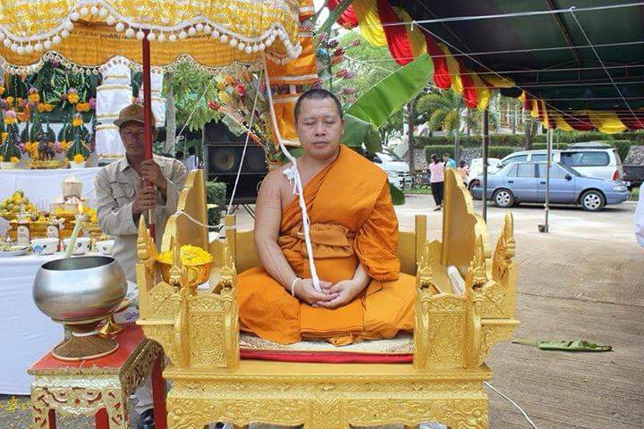 เหรียญหนุมานเนื้อทองฝาบาตร(ลงยาสีเขียว) No.๔๐๗ จารด้านหลัง พระอาจารย์ไพรวัลย์ ปี 59