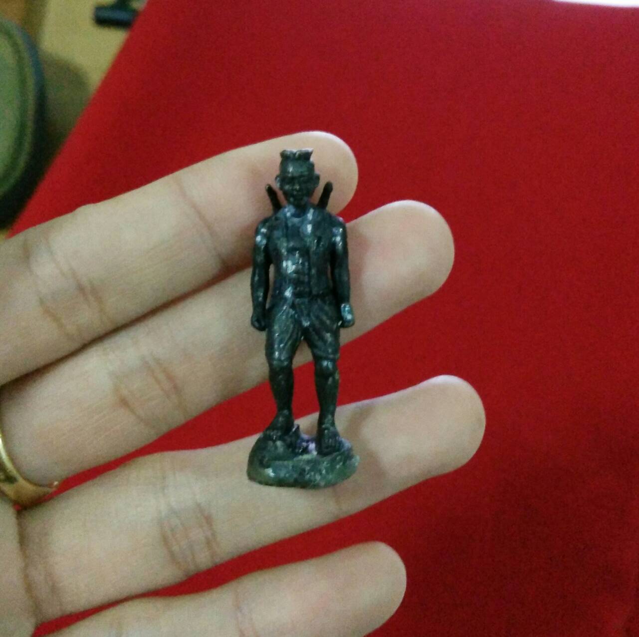 หุ่นพยนต์ขุนศึกพรหมมหาราชปราบขอม ลพ.หนุน ปี 59 อุดมวลสารใต้ฐาน