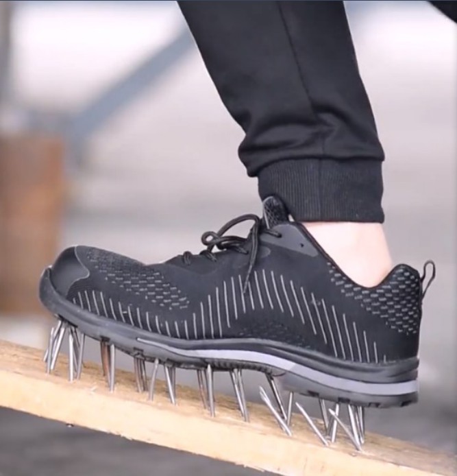 รองเท้าเซฟตี้รุ่น Airfly Technology one Light สีดำ