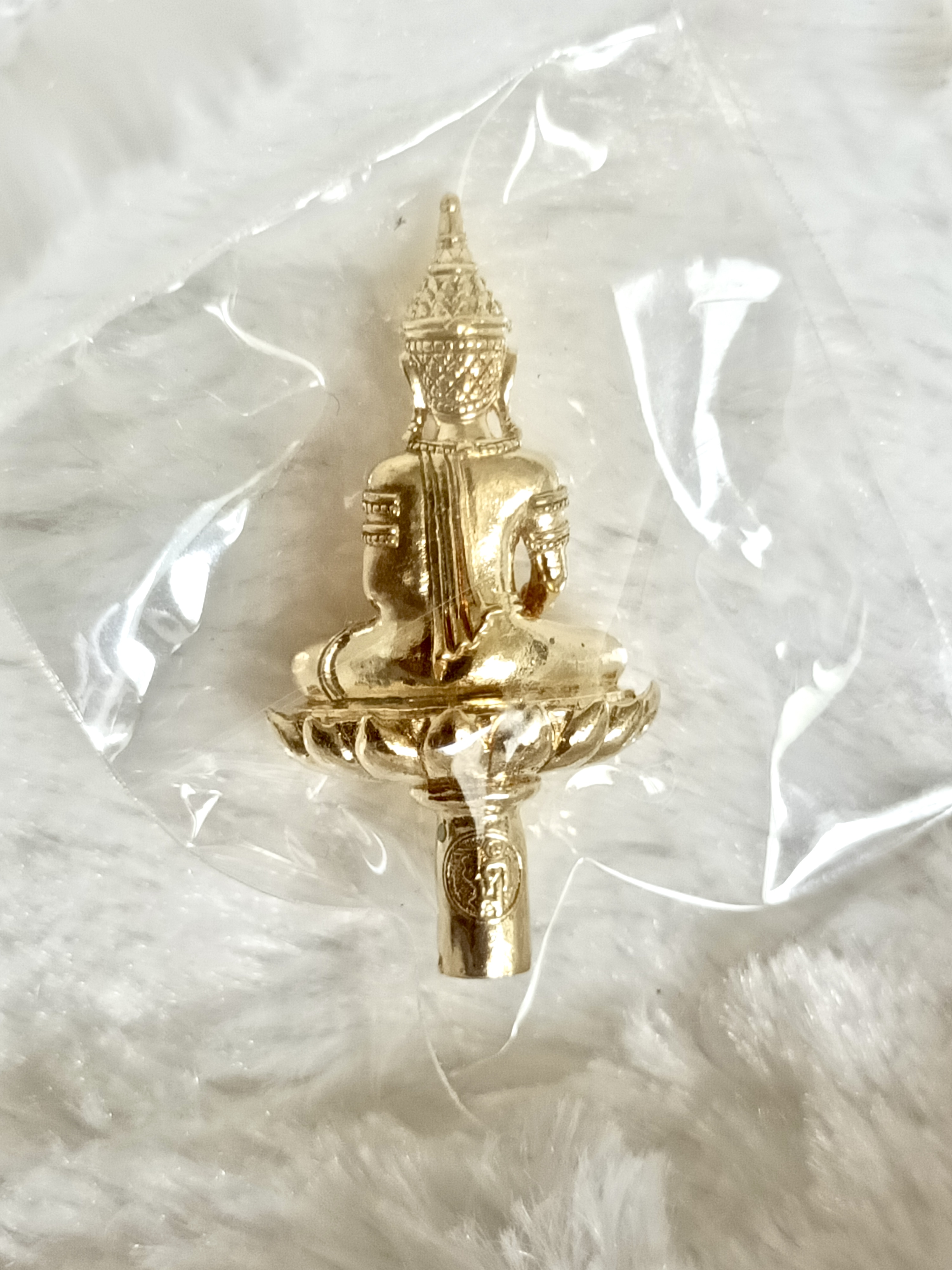 พระยอดธงจักรพรรดิ เนื้อสัมฤทธิ์ชุบทอง หลวงพ่อเล็กเททองนำฤกษ์ พุทธาภิเษก (ที่ระลึก ปี 68)