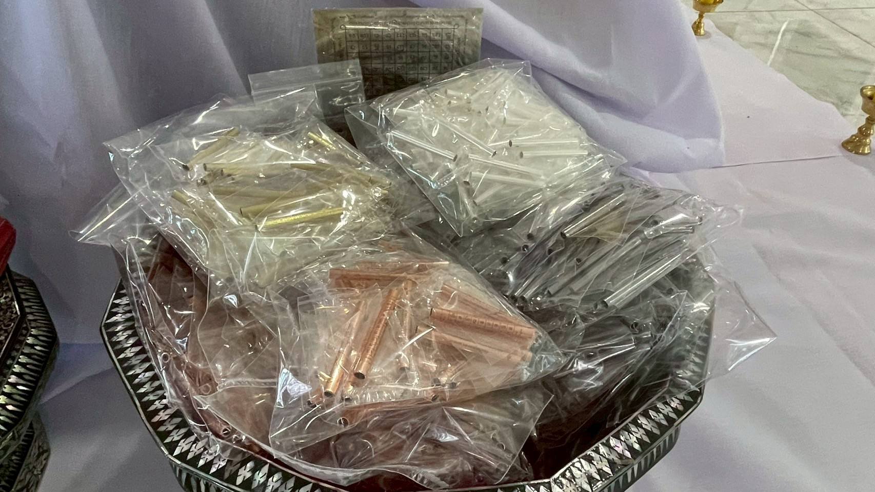 ตะกรุดสัมพุทเธหงสา มหาลาภ เนื้อเงิน ลพ.เล็กวัดท่าขนุน ลพ.บ๊ะ (คงกระพันชาตรี) 1 ใน 50 ดอก ปี 68