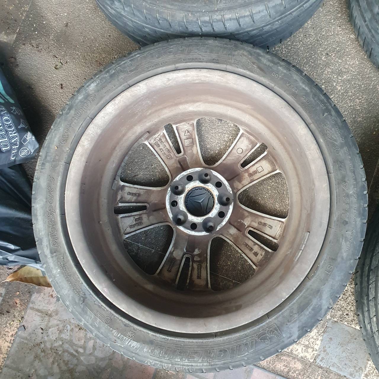 ล้อแม็ก Benz 17" A2044010402 B66474276 ของแท้มือสองขายตามสภาพ