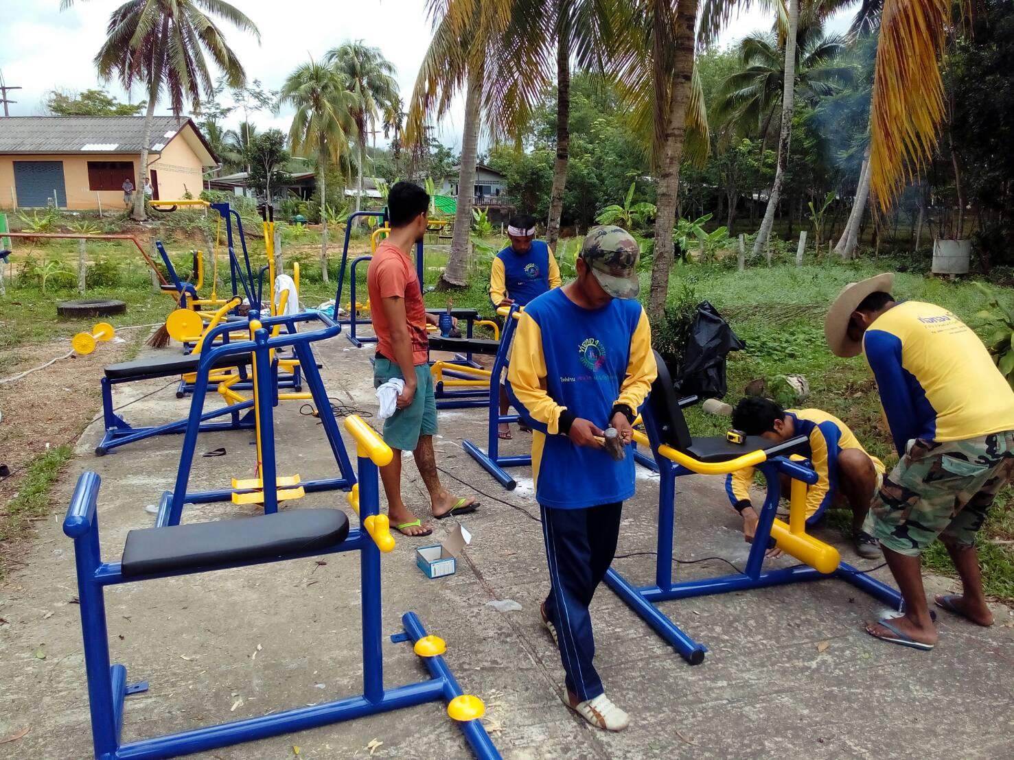 รหัส SM ผลงานติดตั้ง (ม.1 ต.เขาปูน อ.ห้วยยอด จ.ตรัง) เครื่องออกกำลังกายกลางแจ้ง