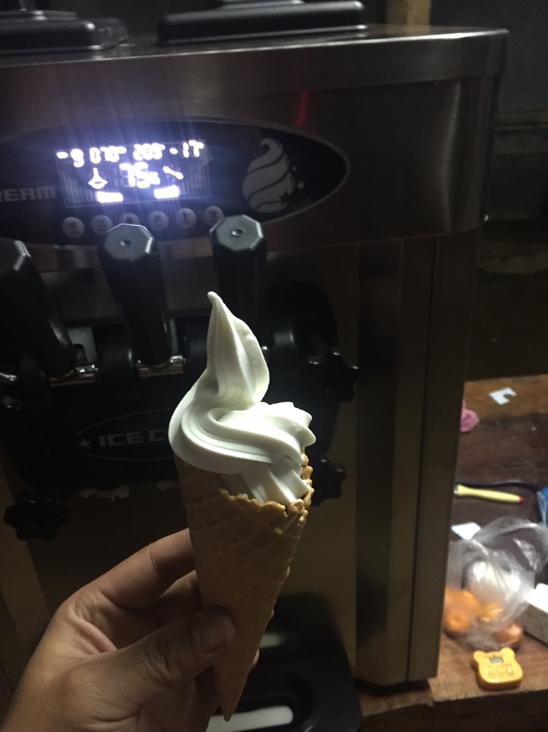 เครื่องทำไอศครีมซอฟเสริฟ ยอดฮิต