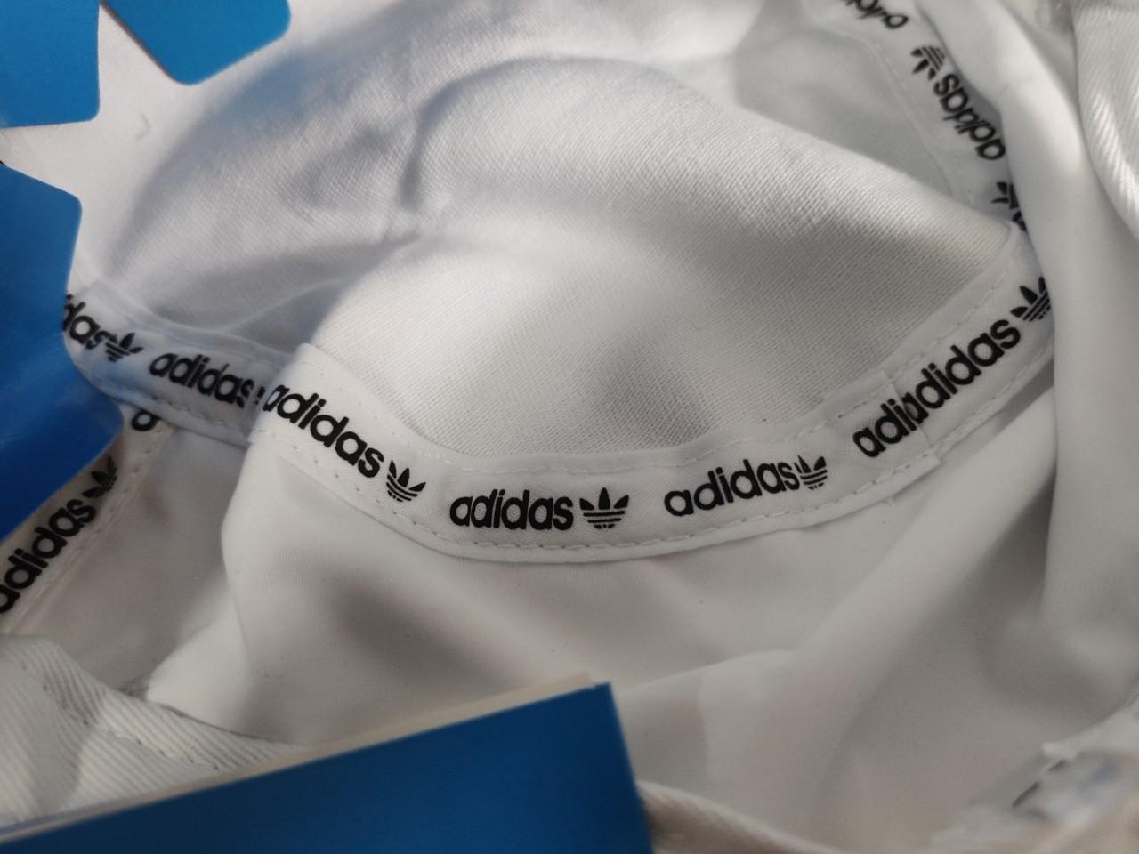 หมวกบักเก็ต Adidas ของแท้ พร้อมส่ง มาพร้อมป้าย Tag และถุงใส่ หมวก Bucket ของแท้ แน่นอน 100 %