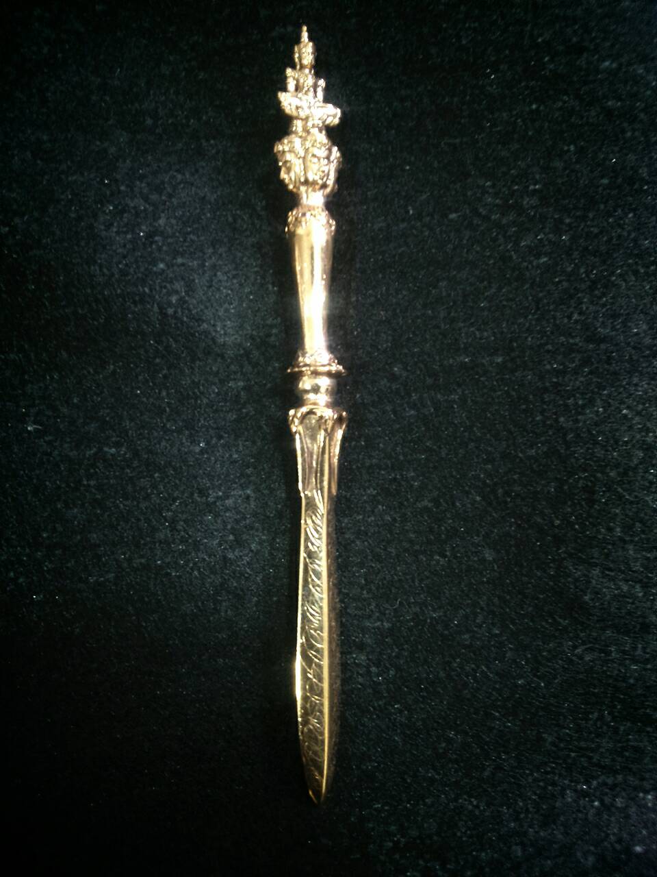 พระขรรค์ พระพุทธจักรพรรดิเหนือพรหม (รุ่นมหาเมตตา)