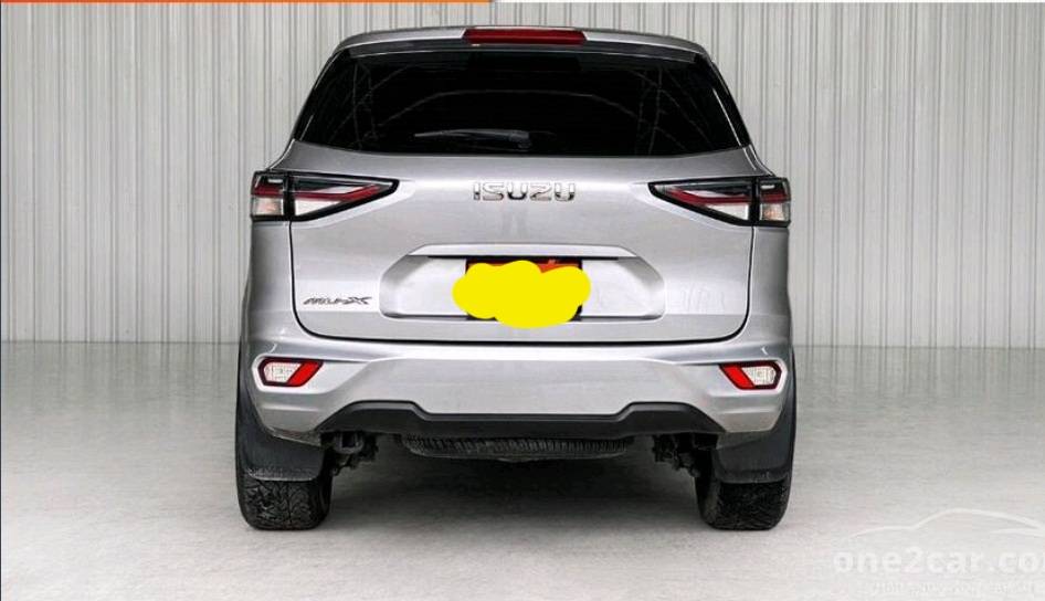 กันชนหน้า กันชนหลัง ISUZU MU-X MUX อีซูซุ มิวเอ็กซ์ ปี 2021 ขายตามสภาพครับ