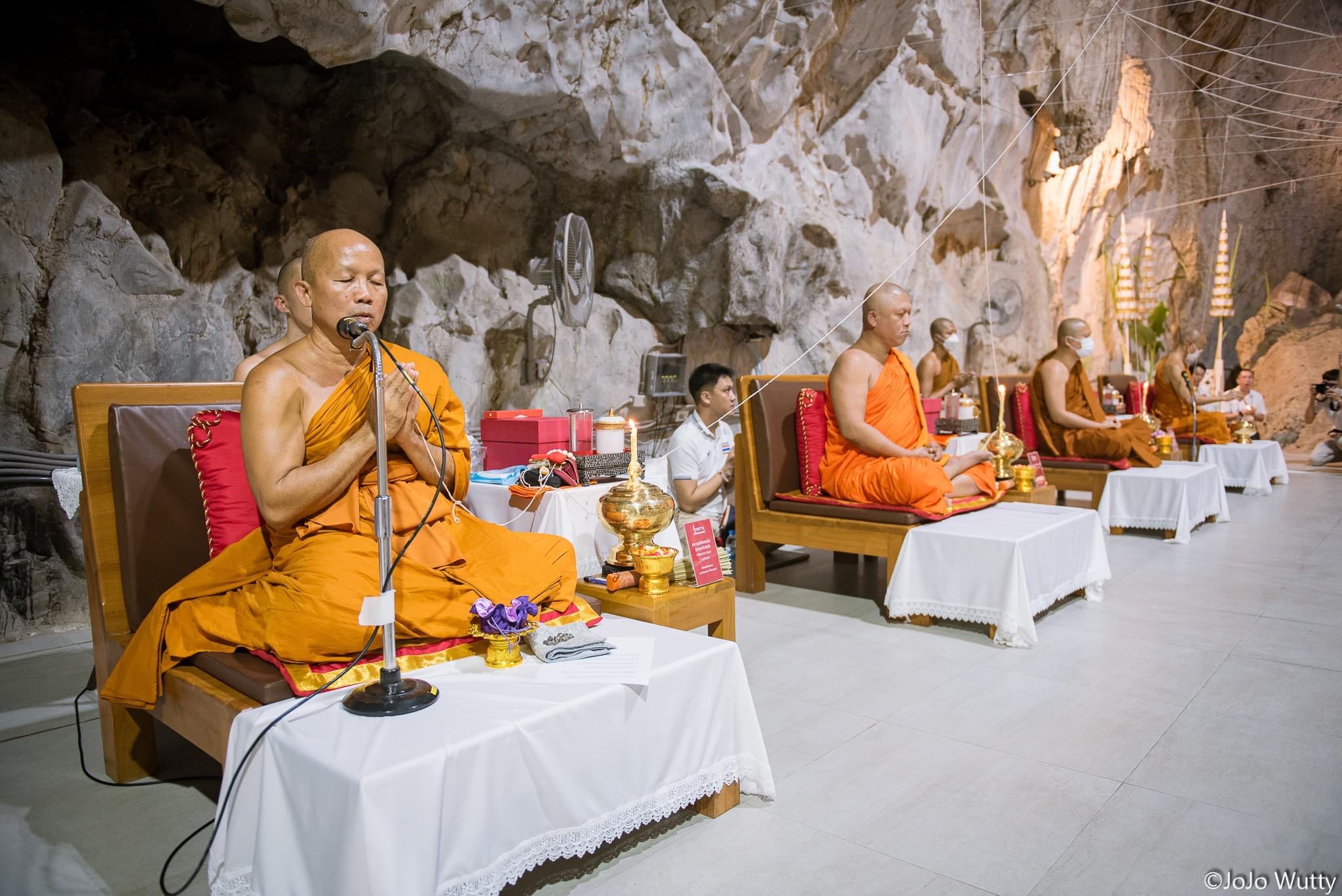 ตะกรุดนารายณ์ทรงฤทธิ์ เนื้อทองคำ ขนาด 2 นิ้ว