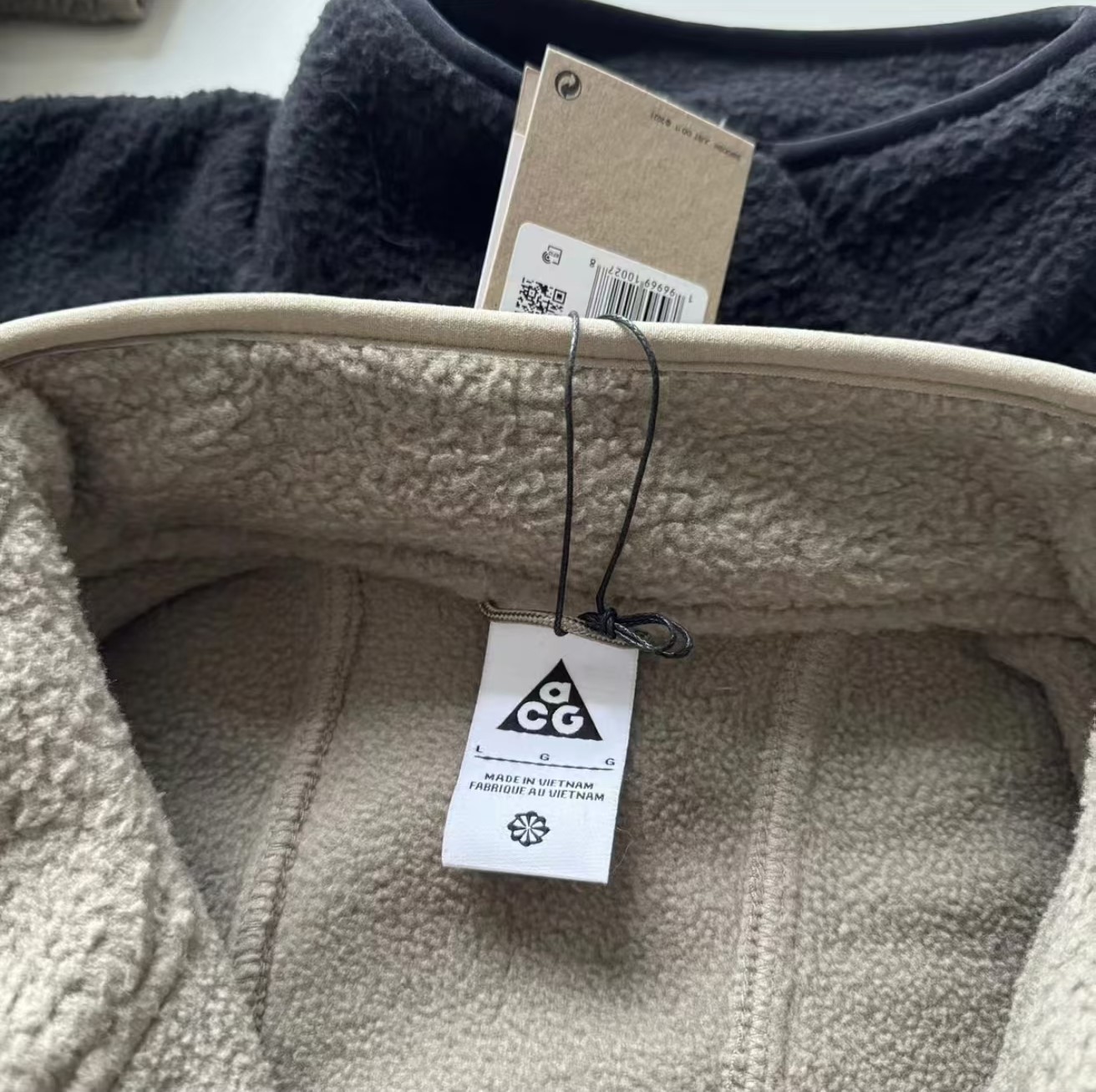 เสื้อกันหนาวขนแกะ Nike ACG Arctic Wolf Full Zip Top ของใหม่ ของแท้ พร้อมส่ง เสื้อกันหนาวขนนุ่ม